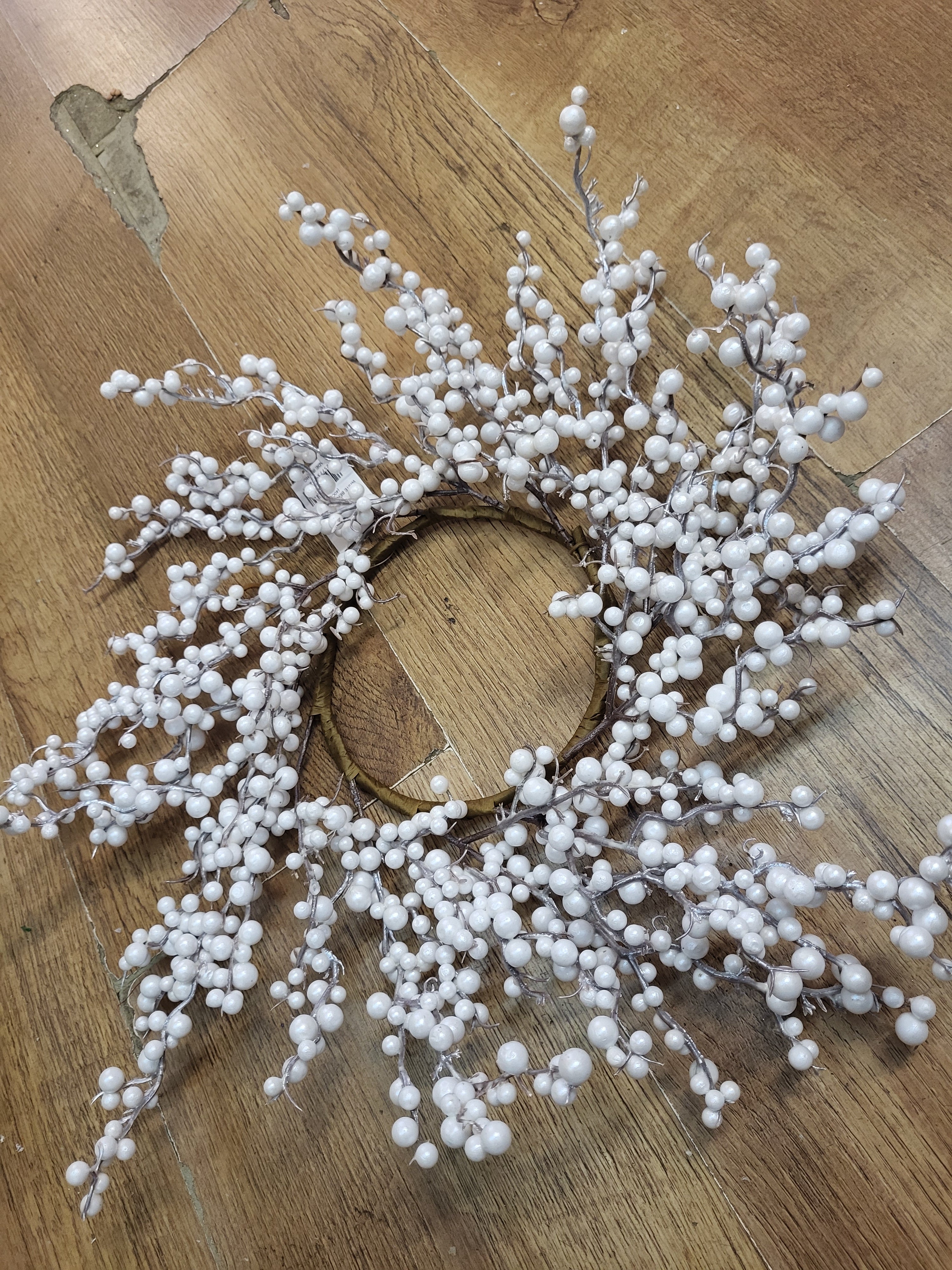 Pearly white berries small wreath  (or candle ring) image 2