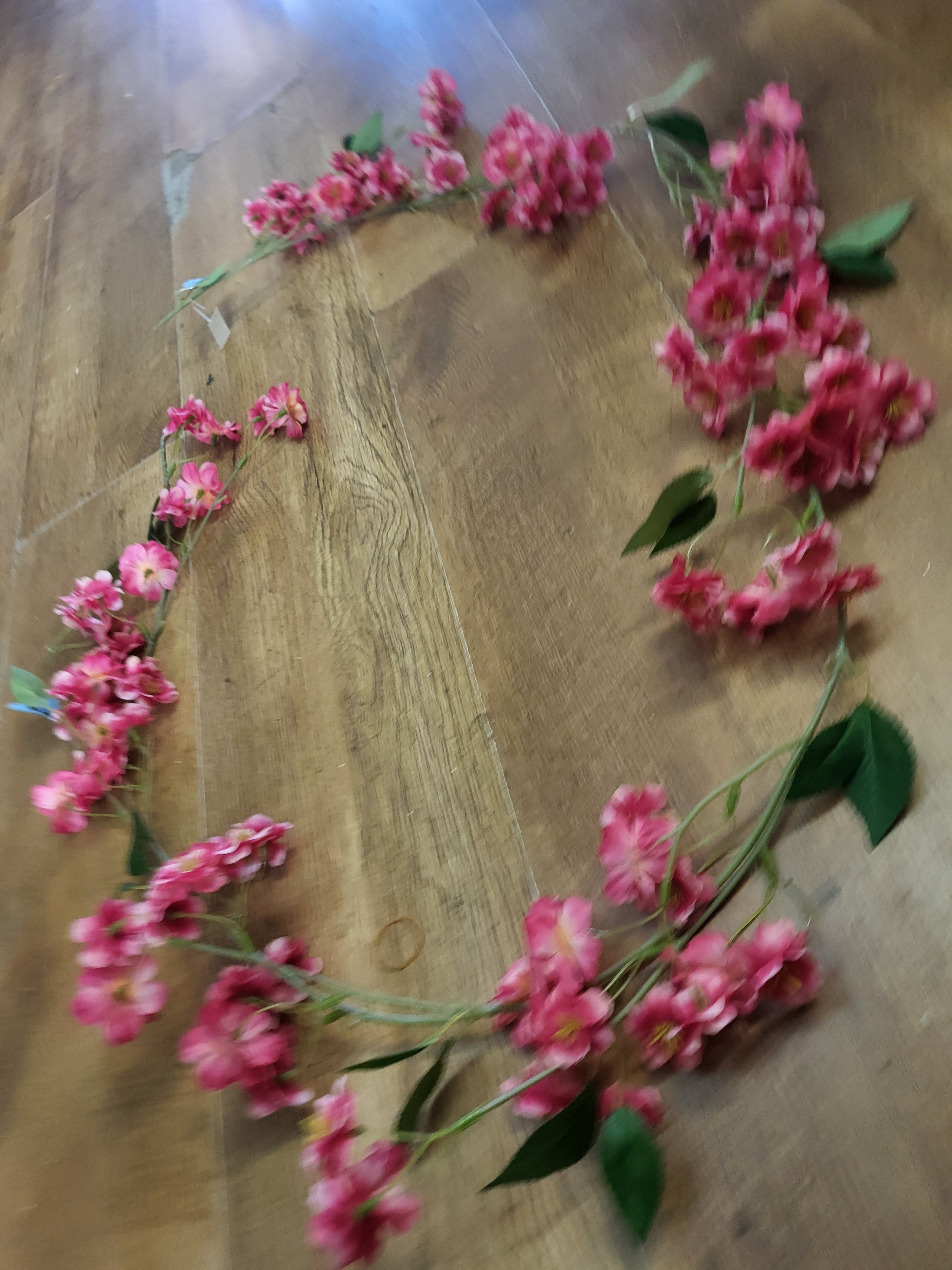 Hot pink summer blossom garland  image 4