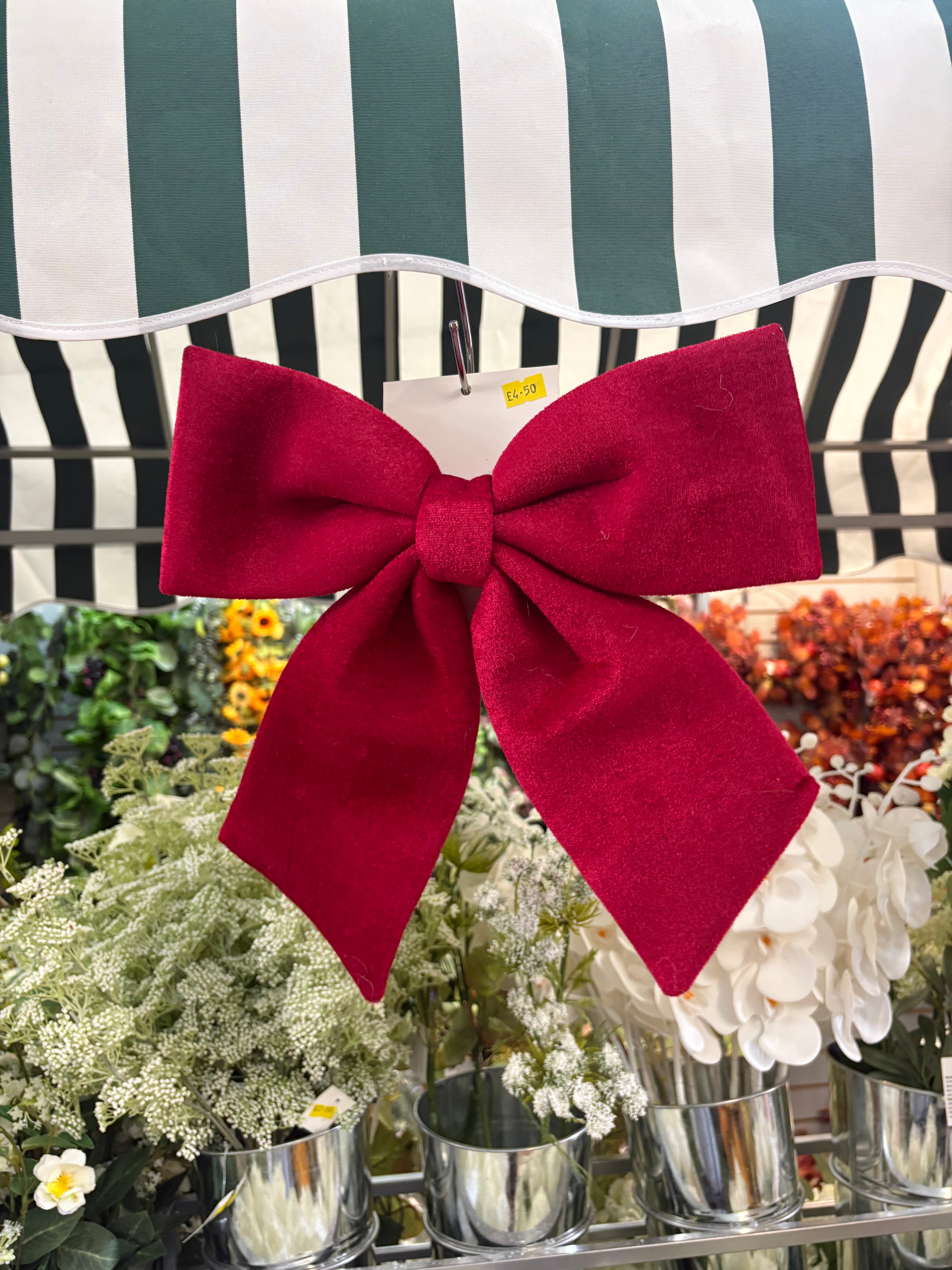 Medium red velvet Christmas bow