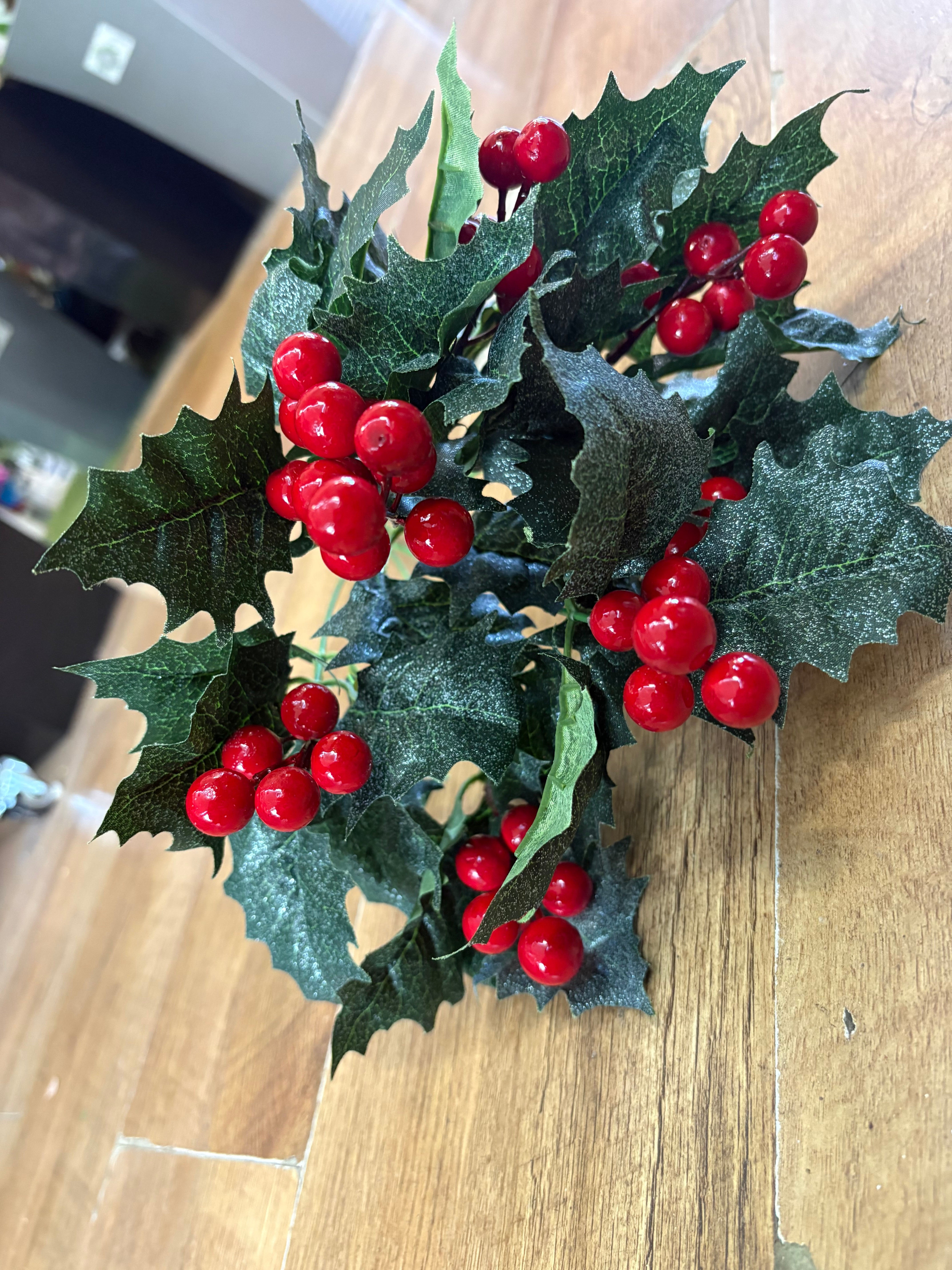 Large glittered shimmery holly bunch