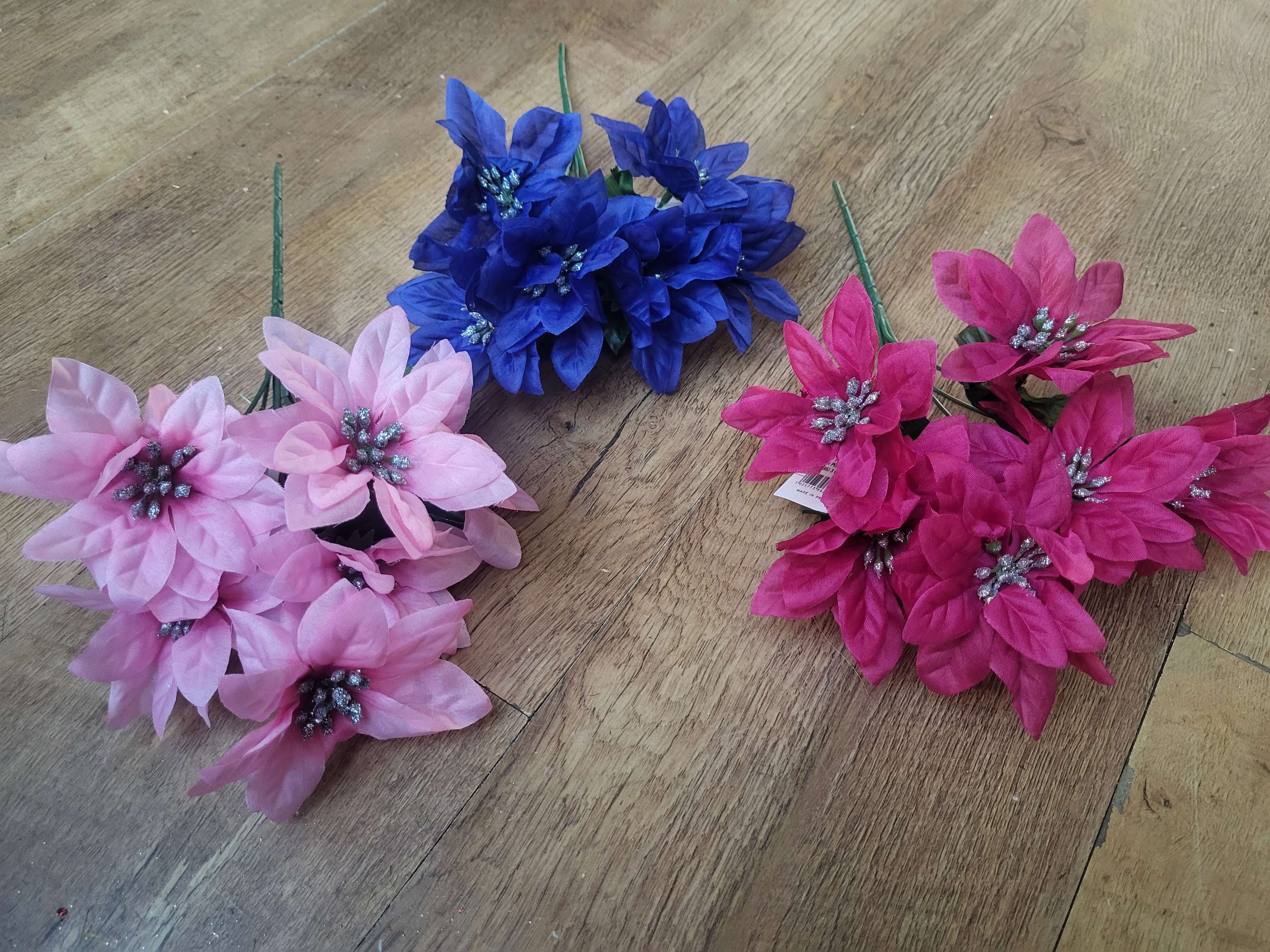 Poinsettia with glittered centre - 3 colours available image 11