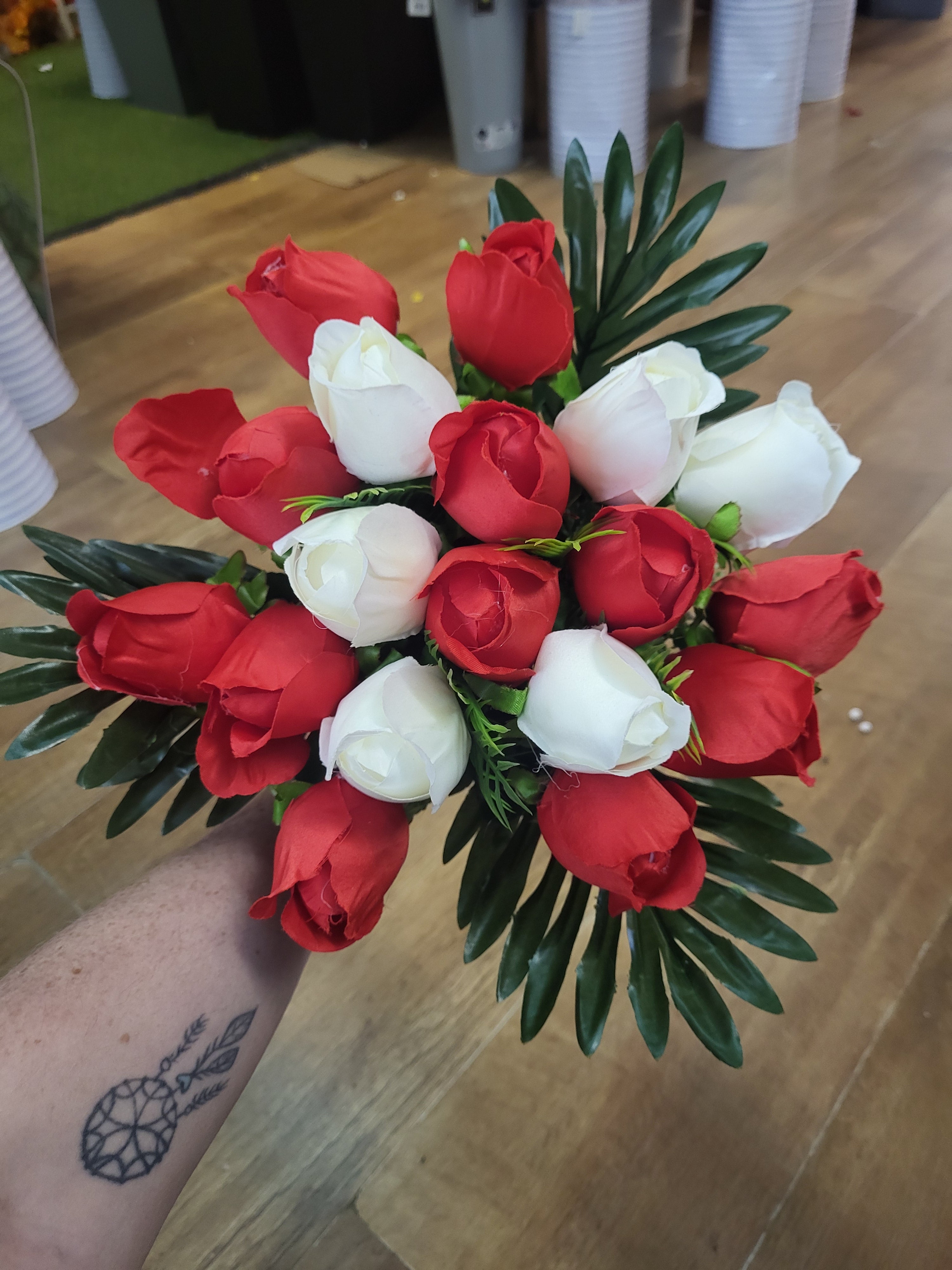 Large red and ivory rosebud bouquet  image 3