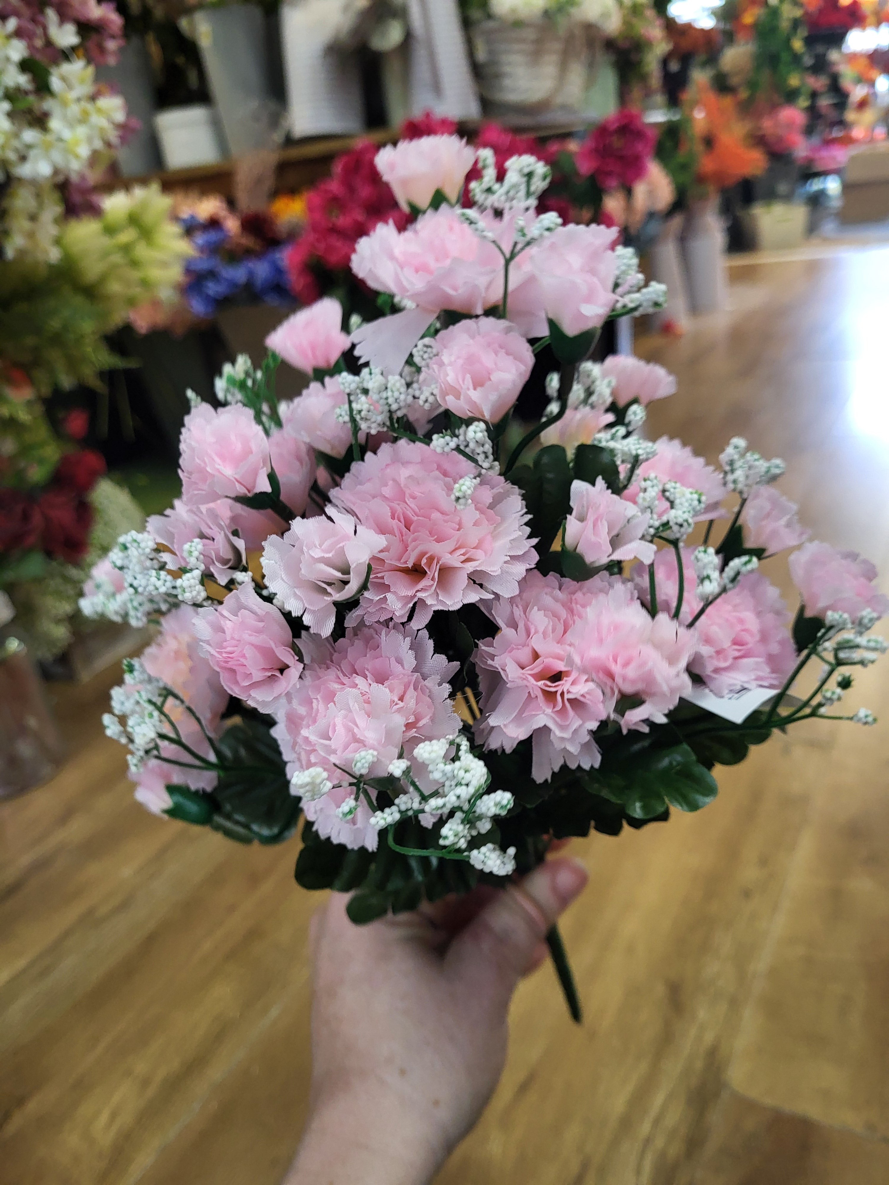 Big bunch of mixed size carnations with gyp  - 6 colours available image 12