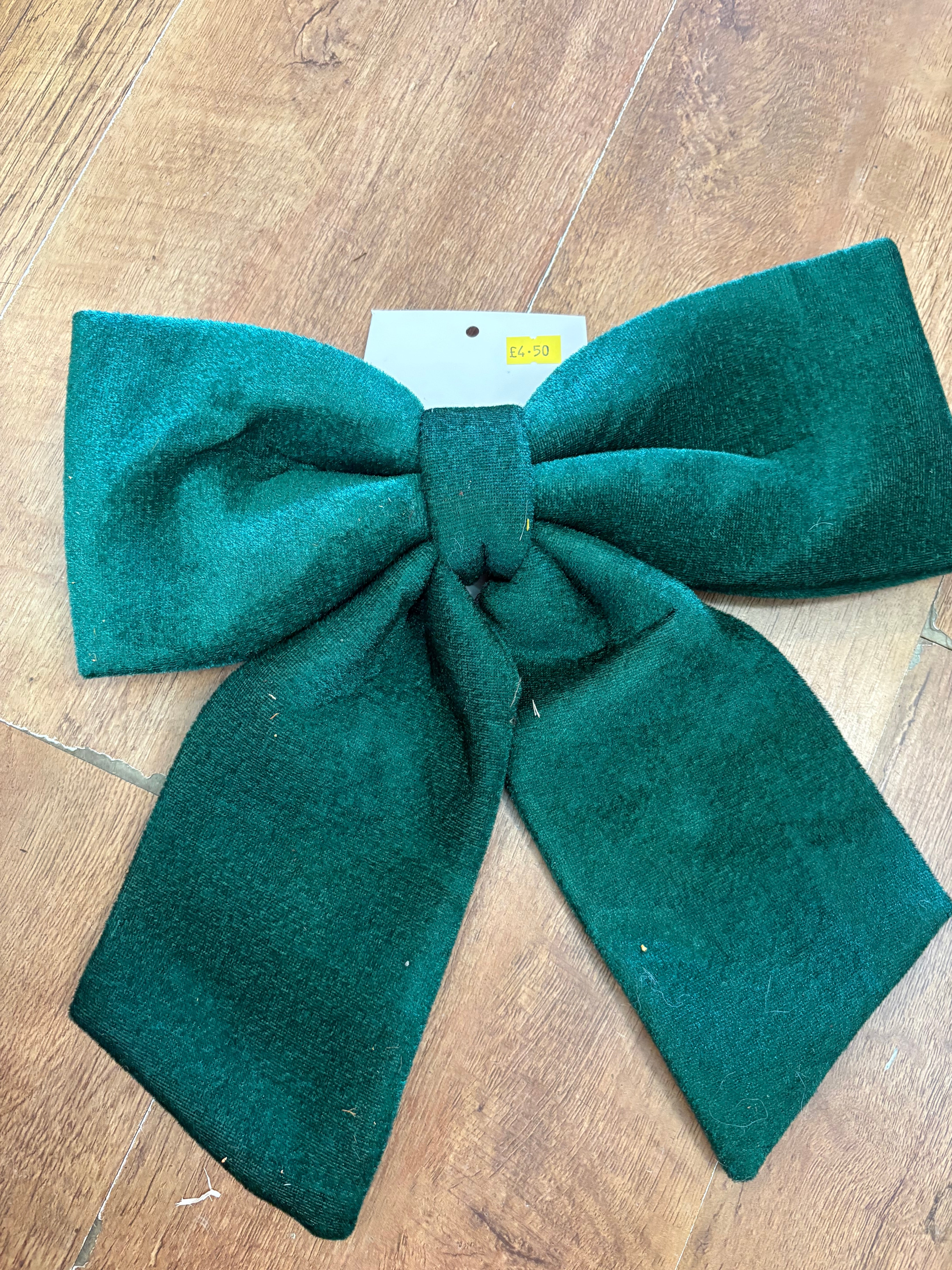 Medium green velvet Christmas bow