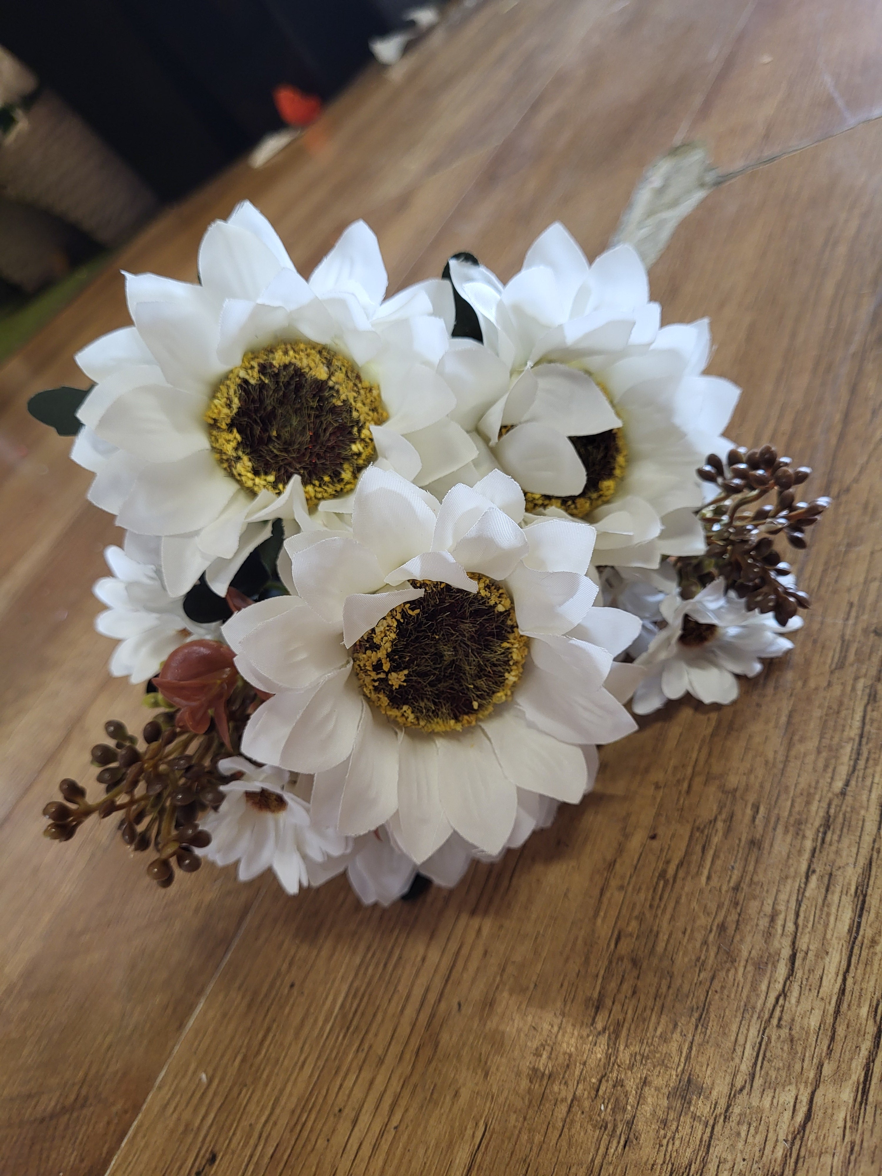 Ivory sunflower and daisy bouquet  image 2