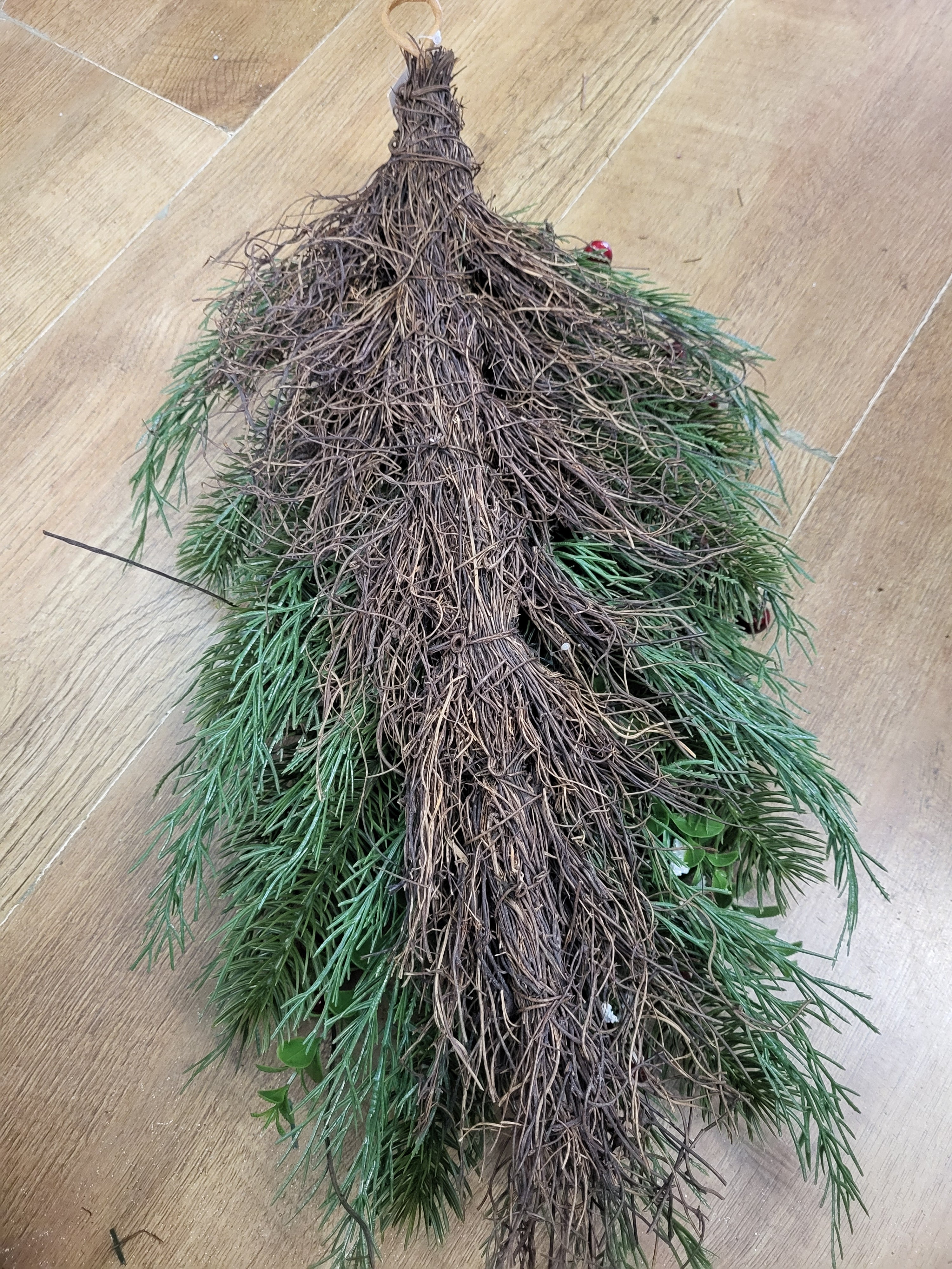 Snowberry/eucalyptus/pine teardrop image 4