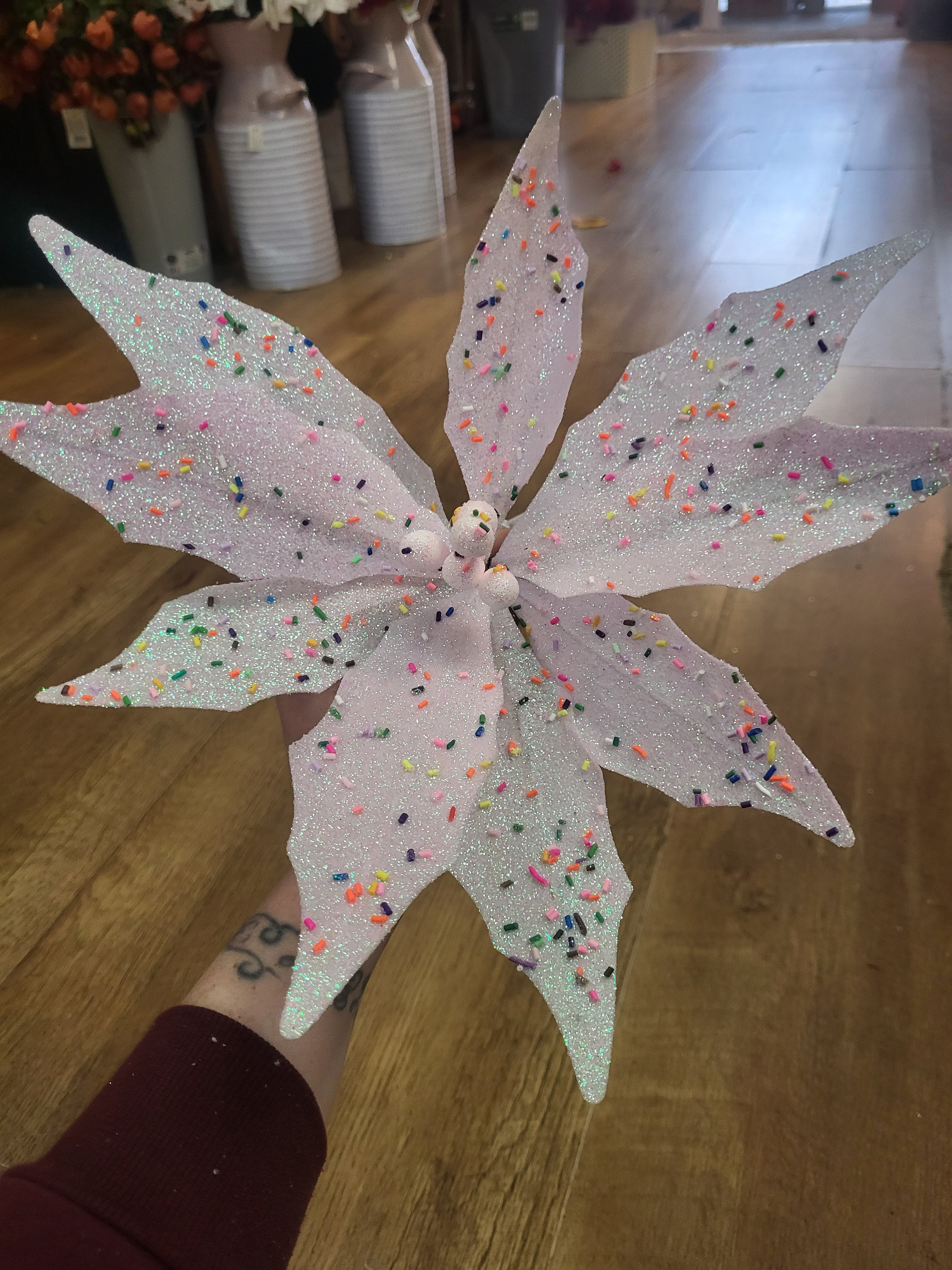 Large sprinkles single poinsettia  image 0