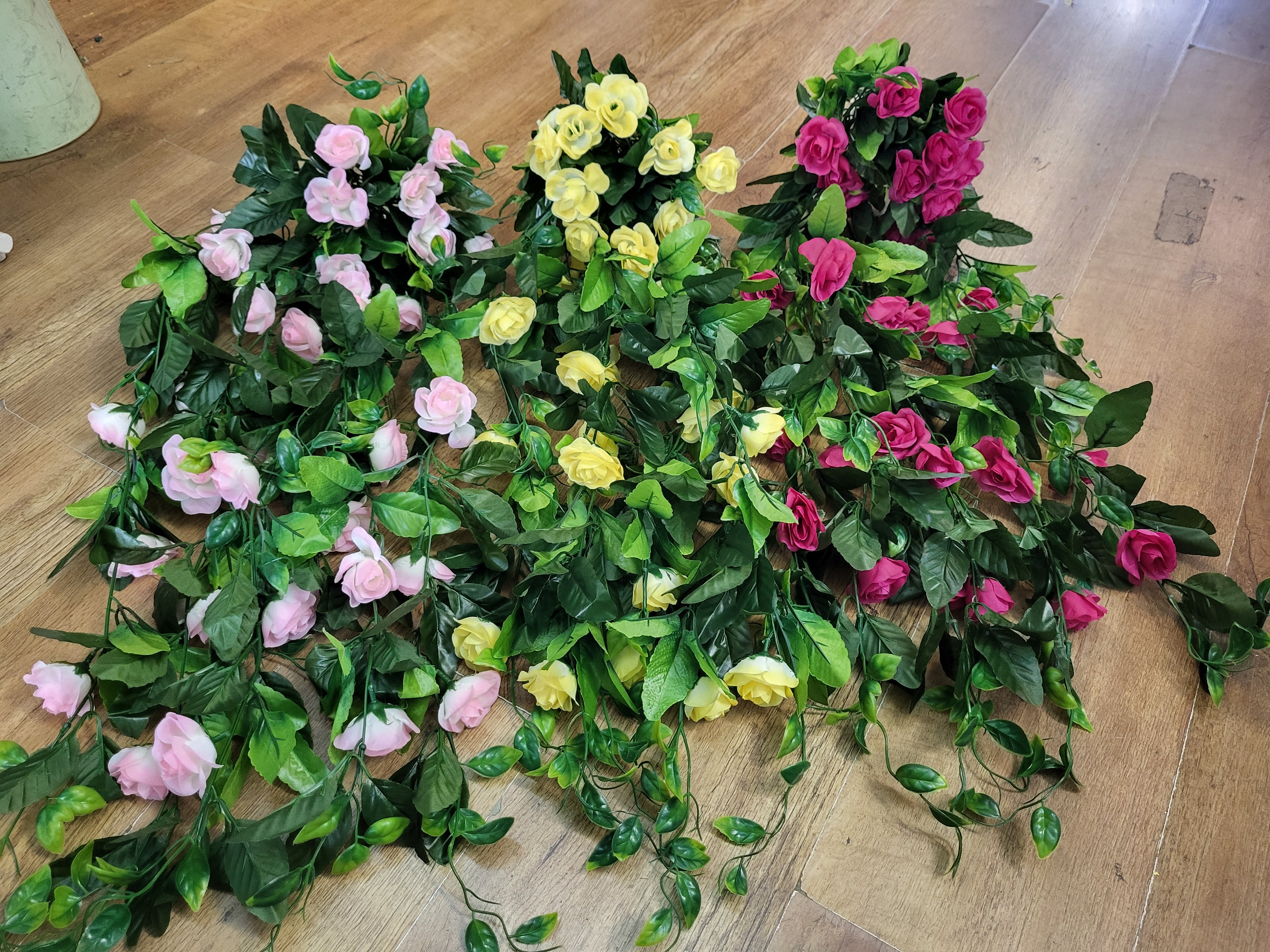 Hanging 80cm bushy rose trailer - 3 colours available image 7