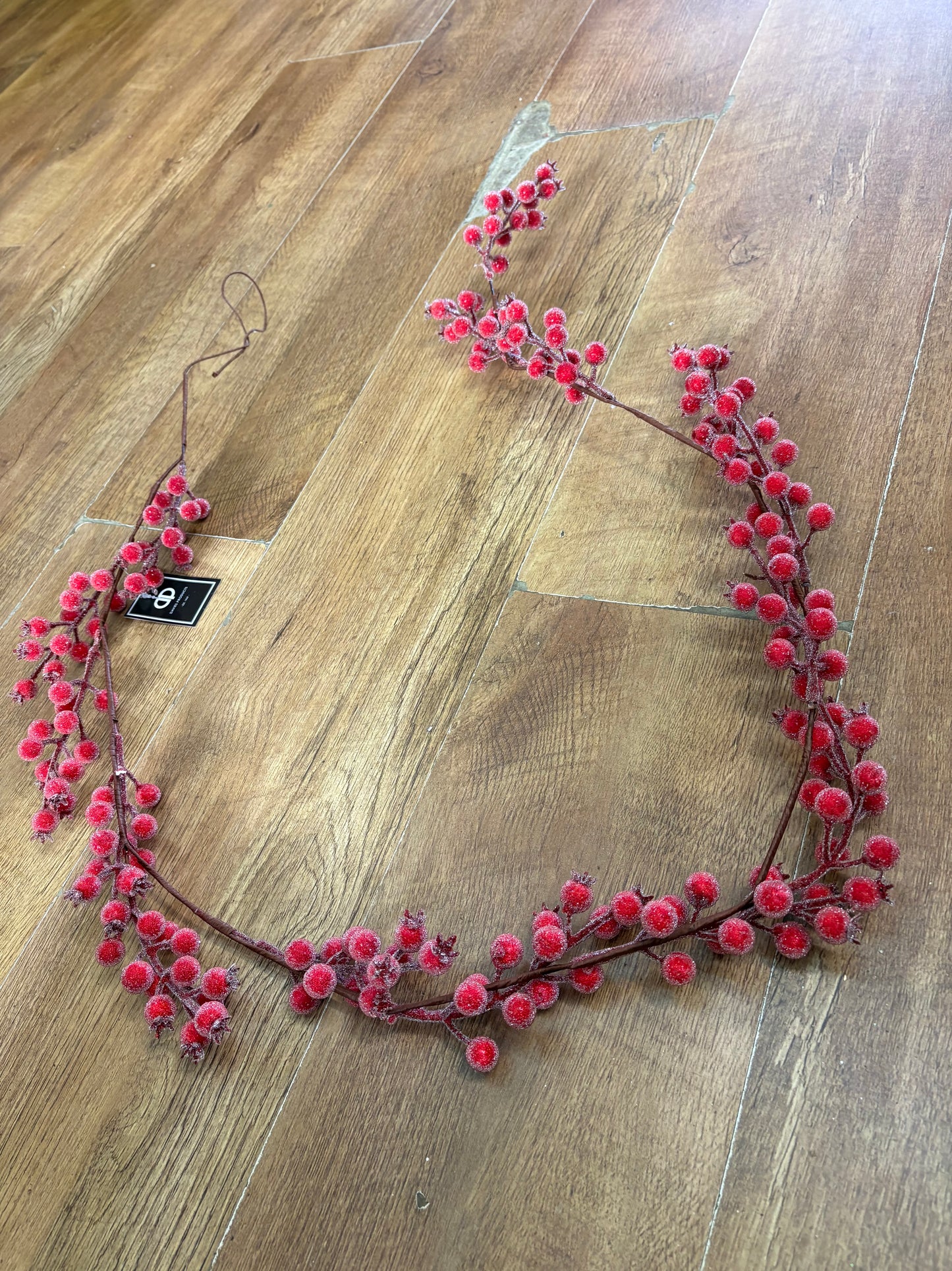 135cm frosted red berry garland