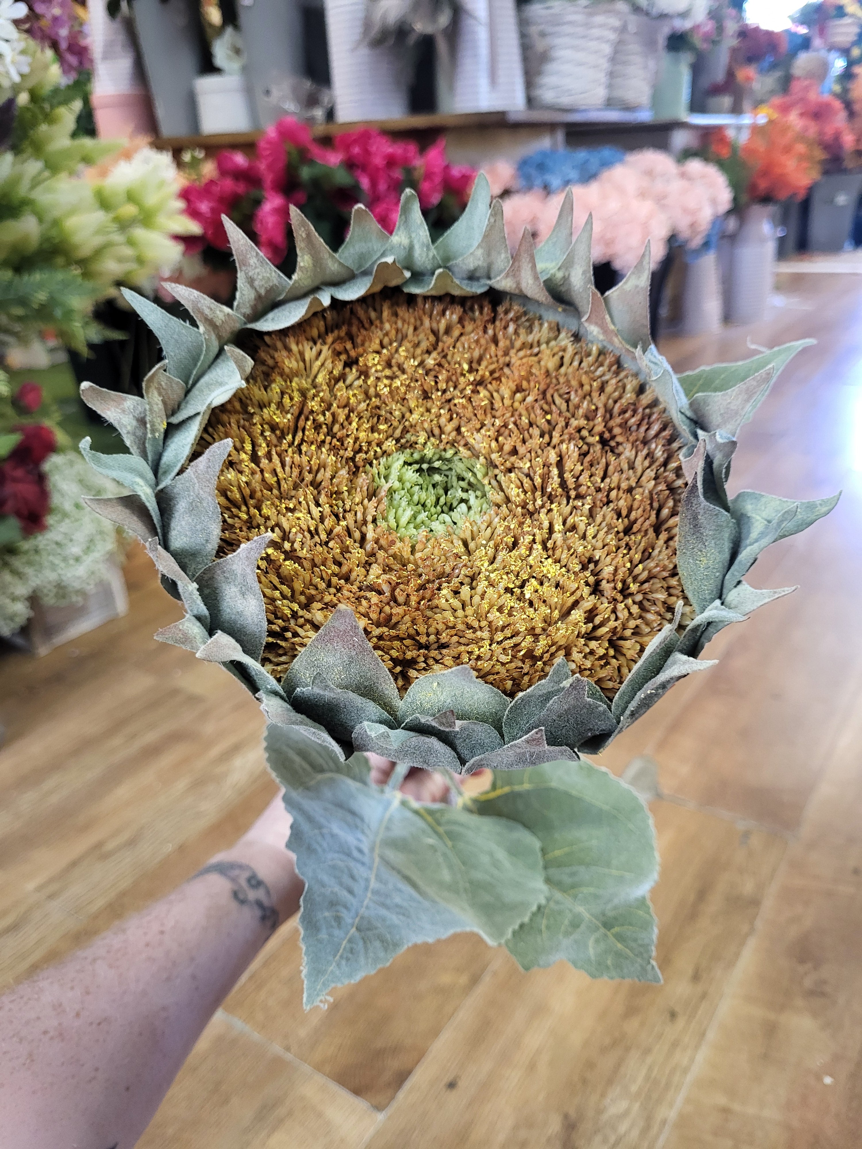 Long stem dried inspired large headed sunflower  image 4