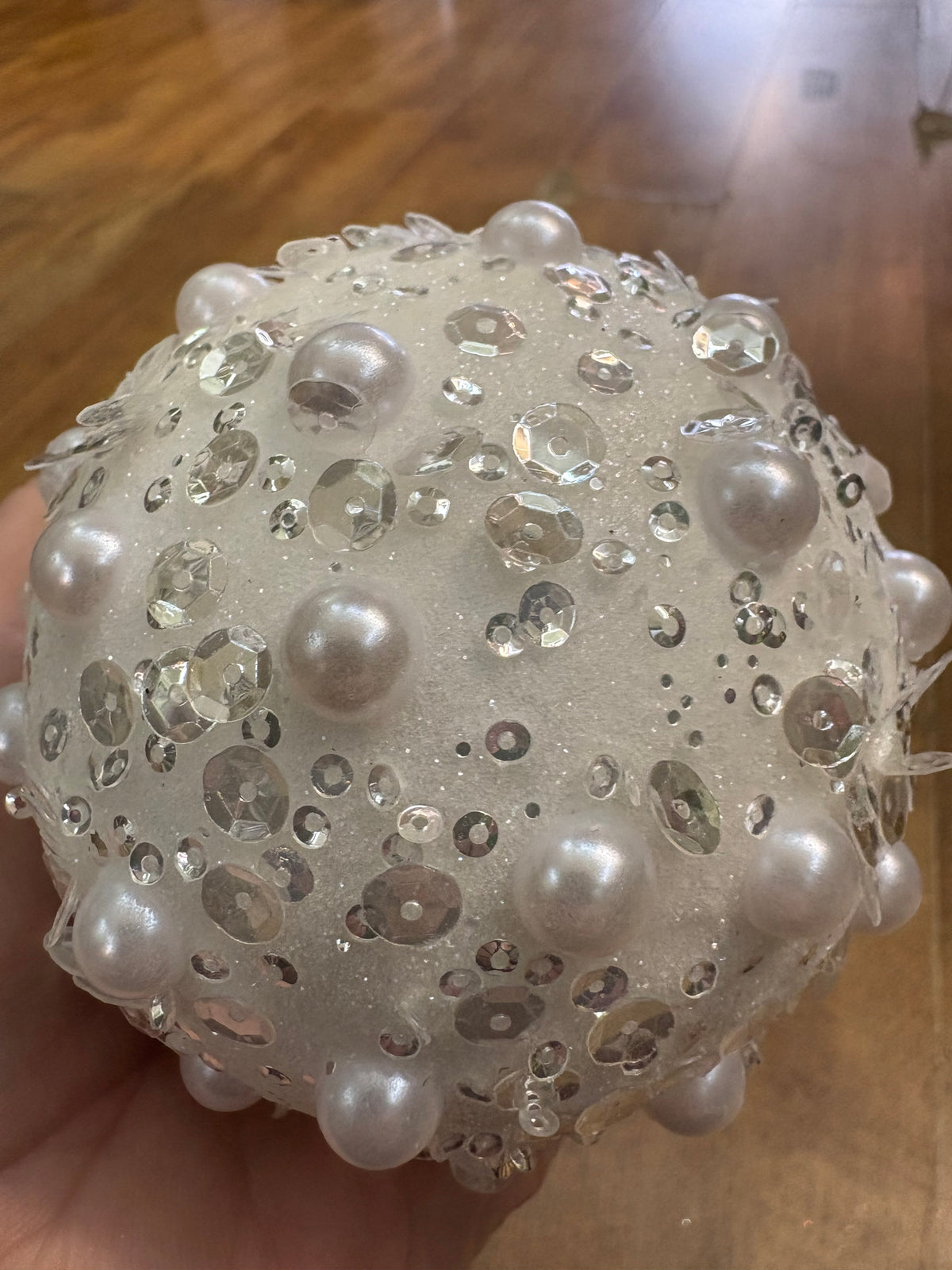 White pearls and sequins glittered bauble - 10cm