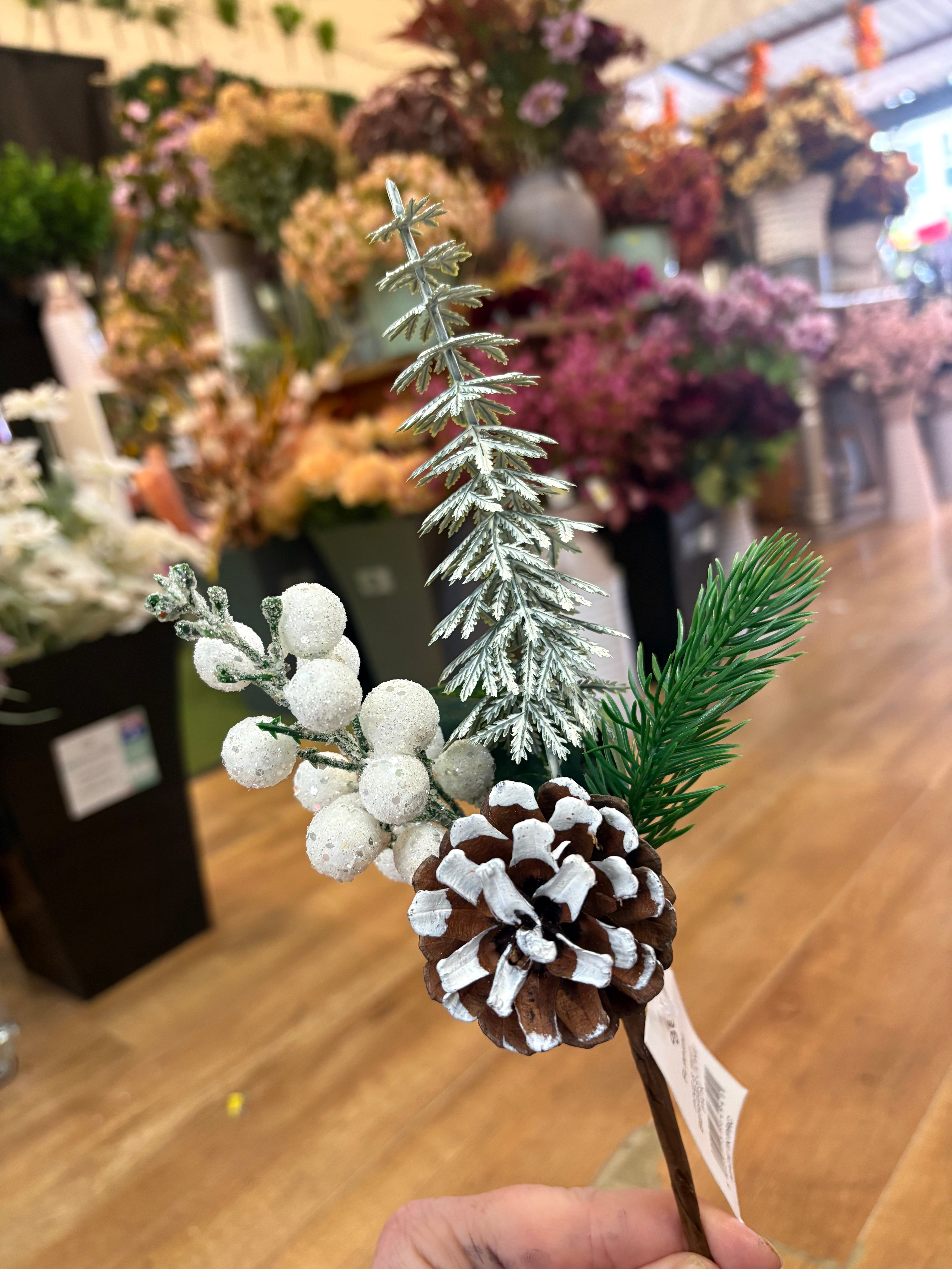 28cm frosted pine and white berry pick
