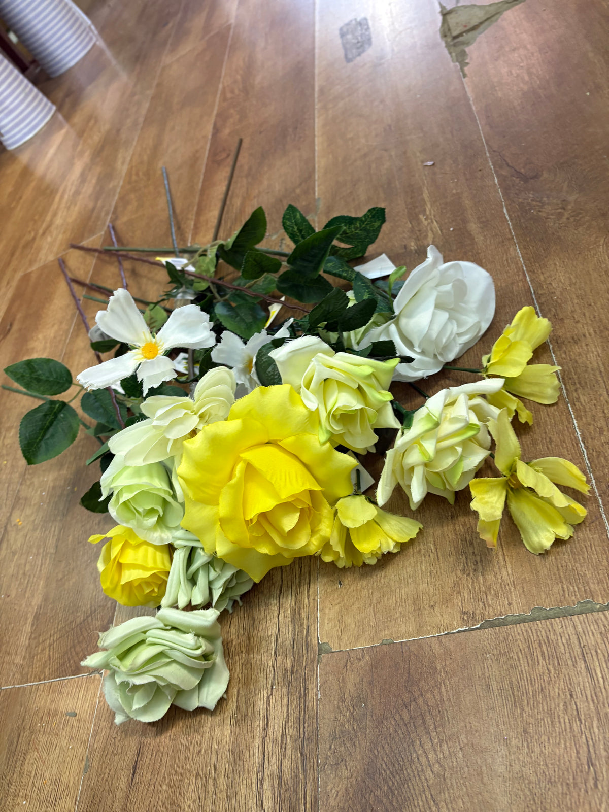 Clearance long stem 9 - 10 mixed stems