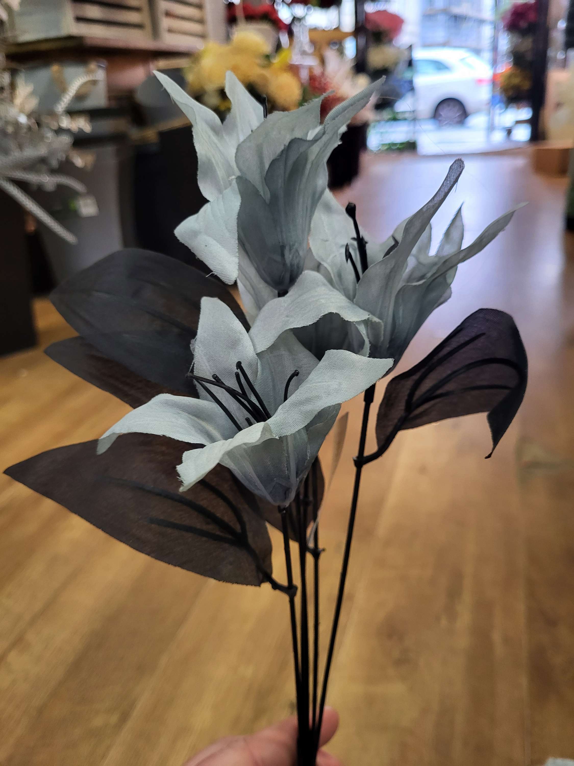 Grey flowers - 4 styles available image 7