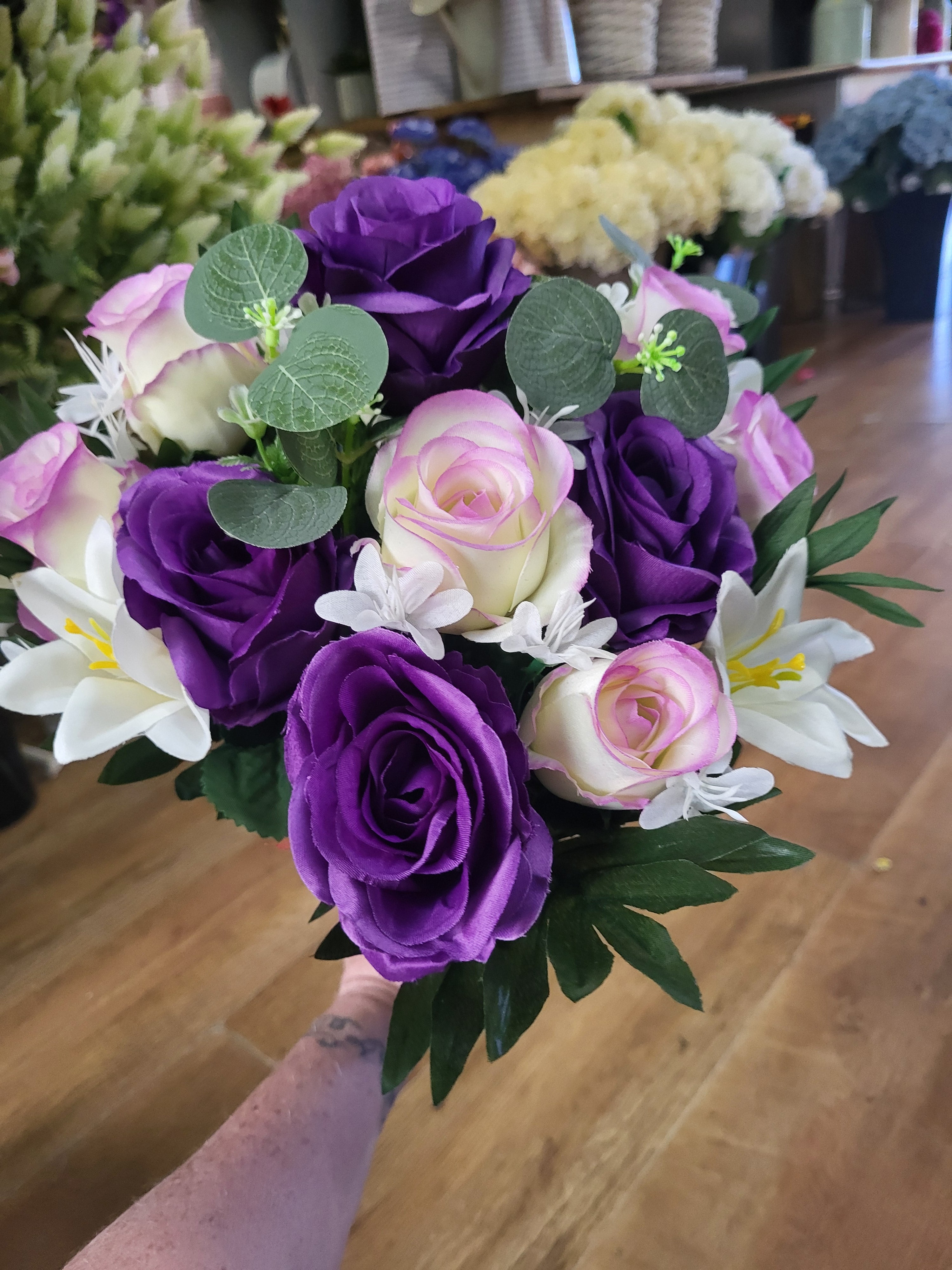 Rose/lily/eucalyptus bouquet - 2 colours available image 3