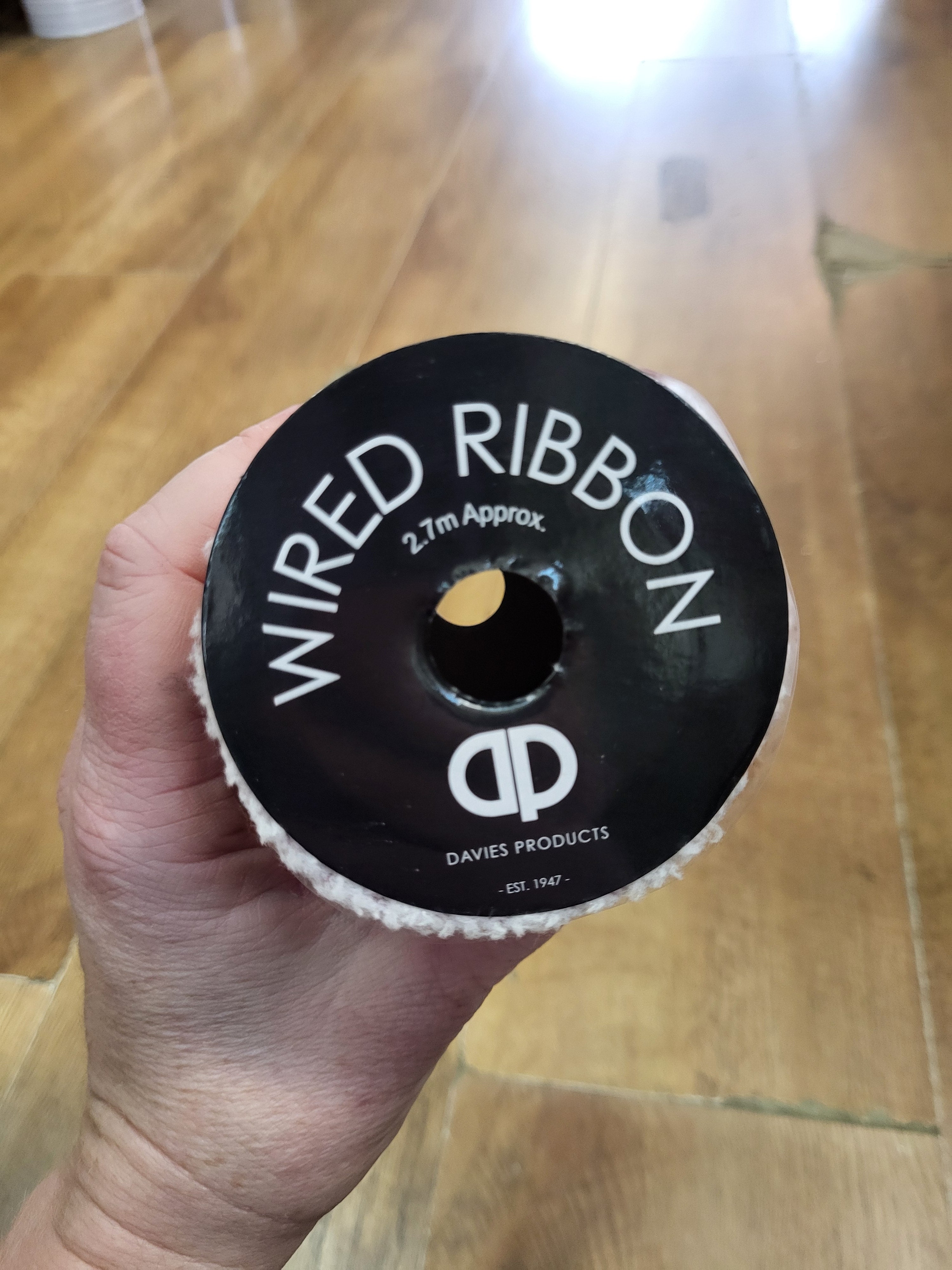 2.7m approx. roll of 10cm wide red velvet and chenille edge ribbon image 2