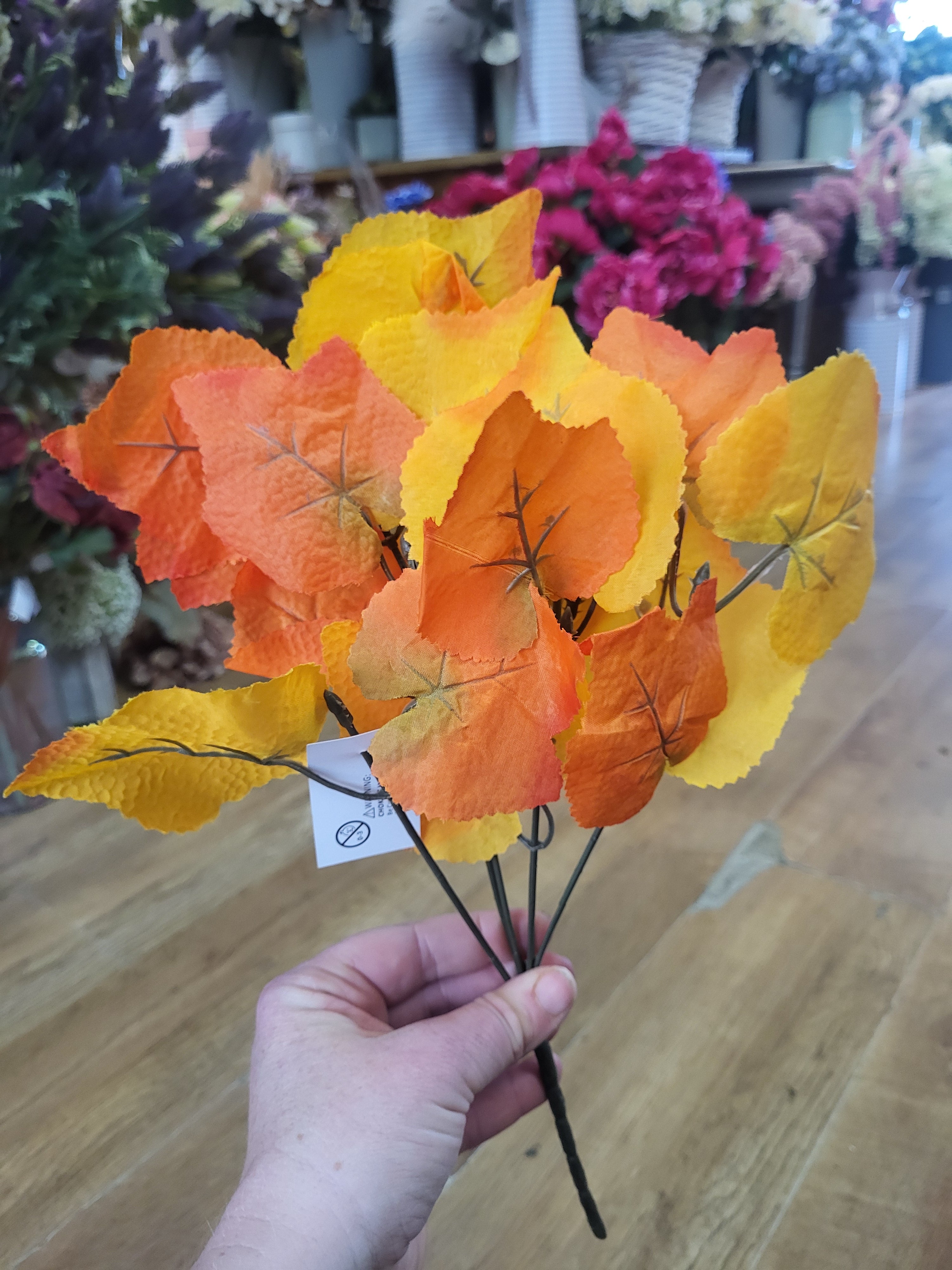 Maple leaf bunch - 3 colours available image 4