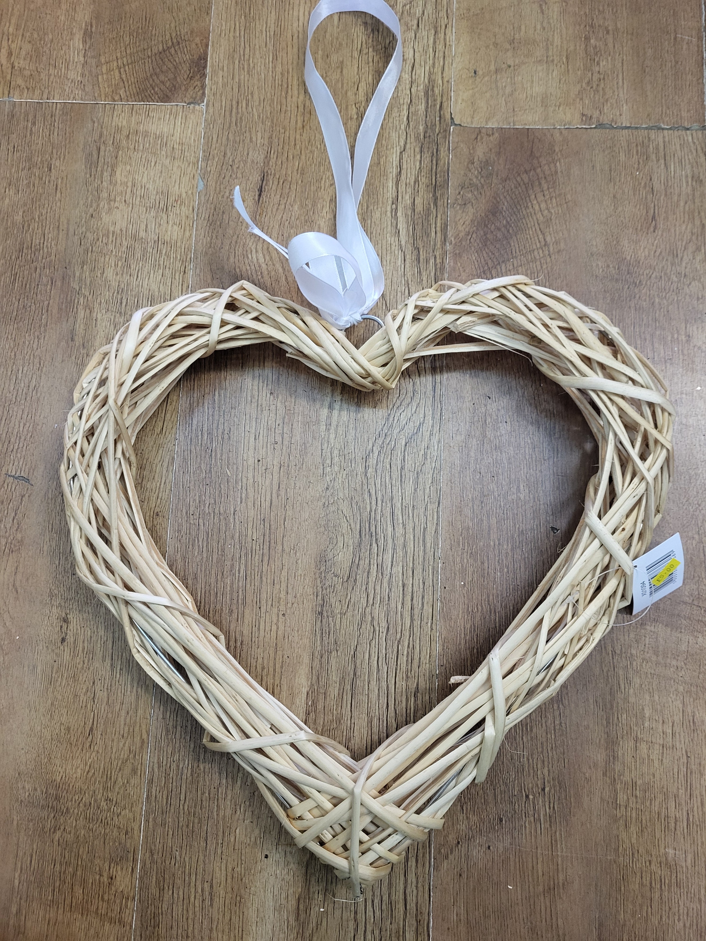 40cm natural wicker heart wreath image 0