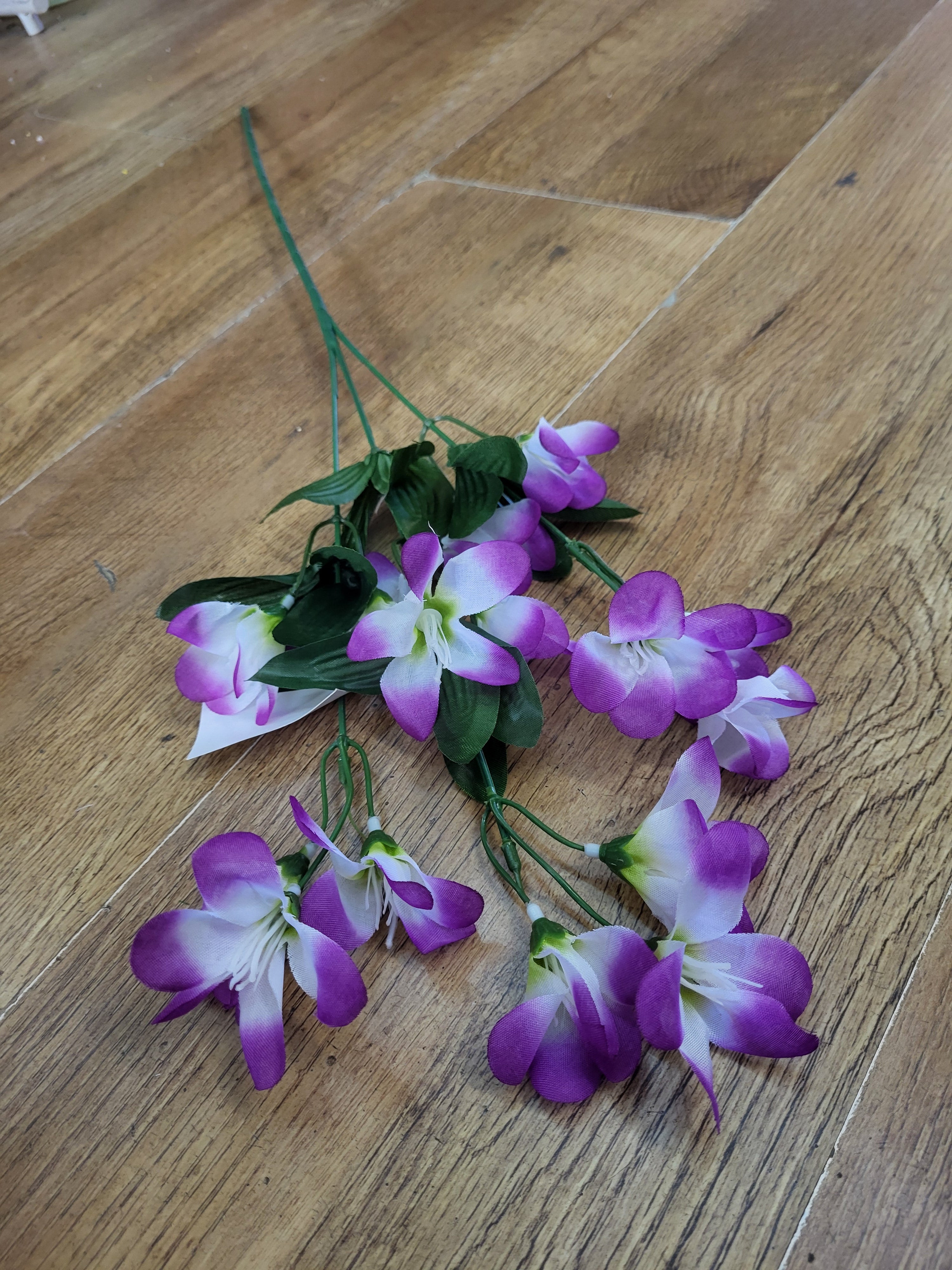 Long stem freesia  - 5 colours available image 3
