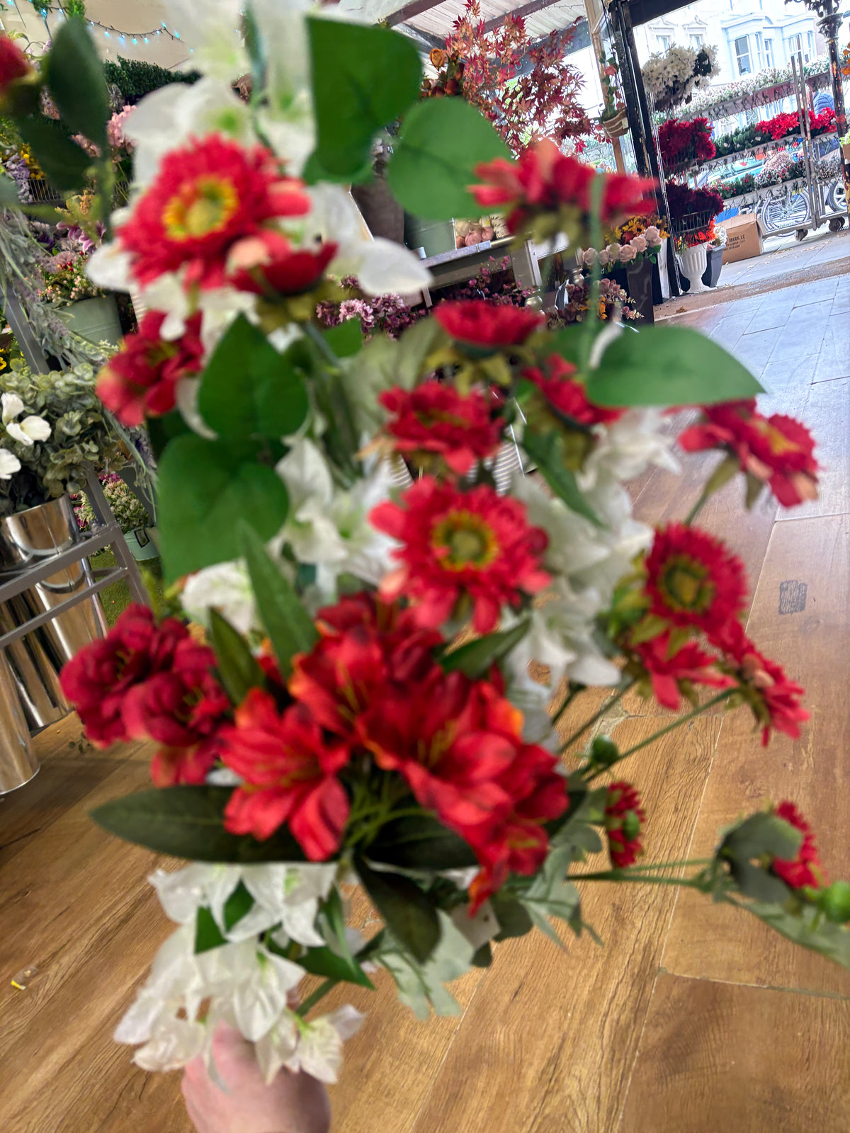 Long stem red and white clearance bundle