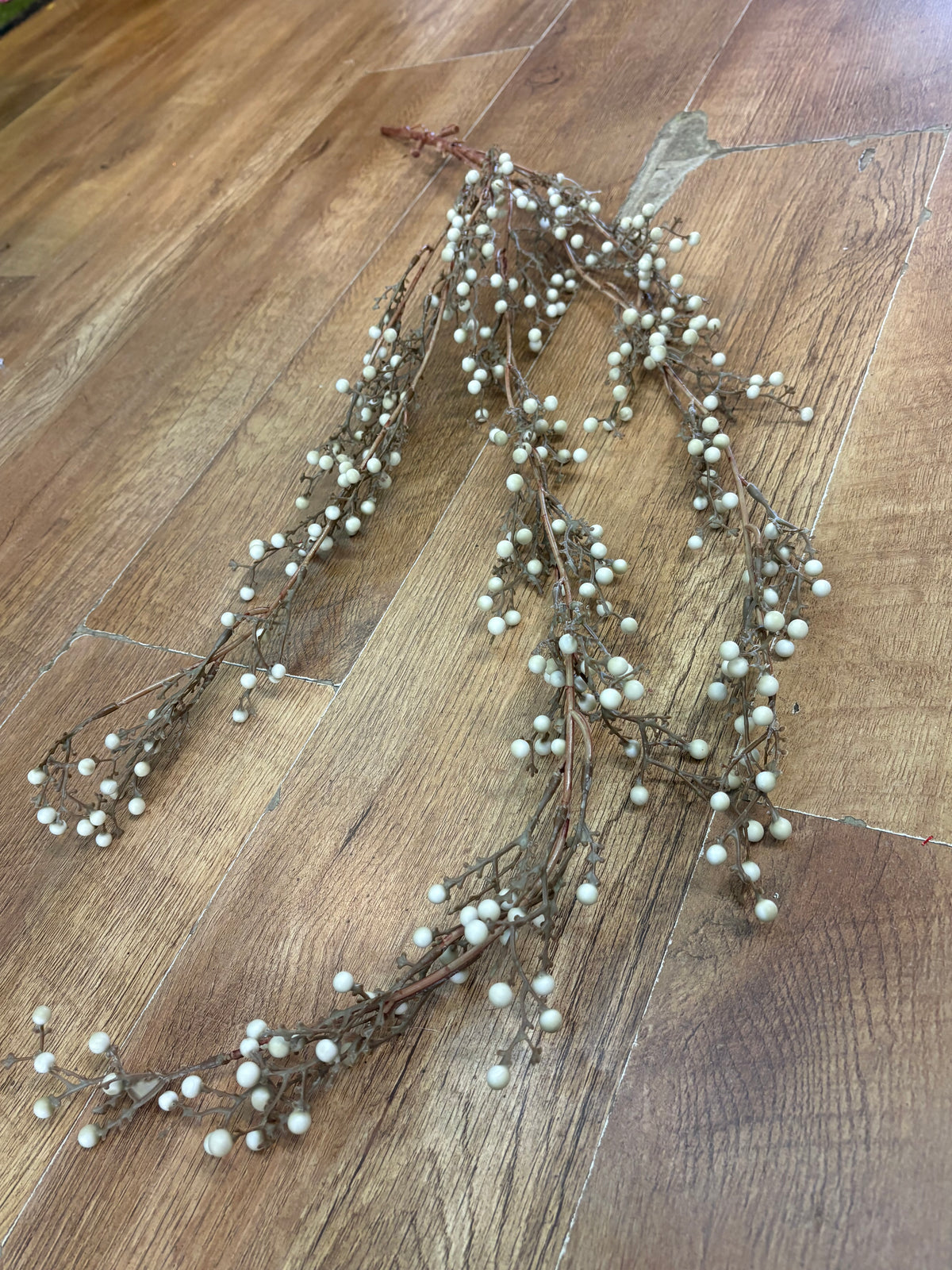 100cm trailing cream mini bud berry