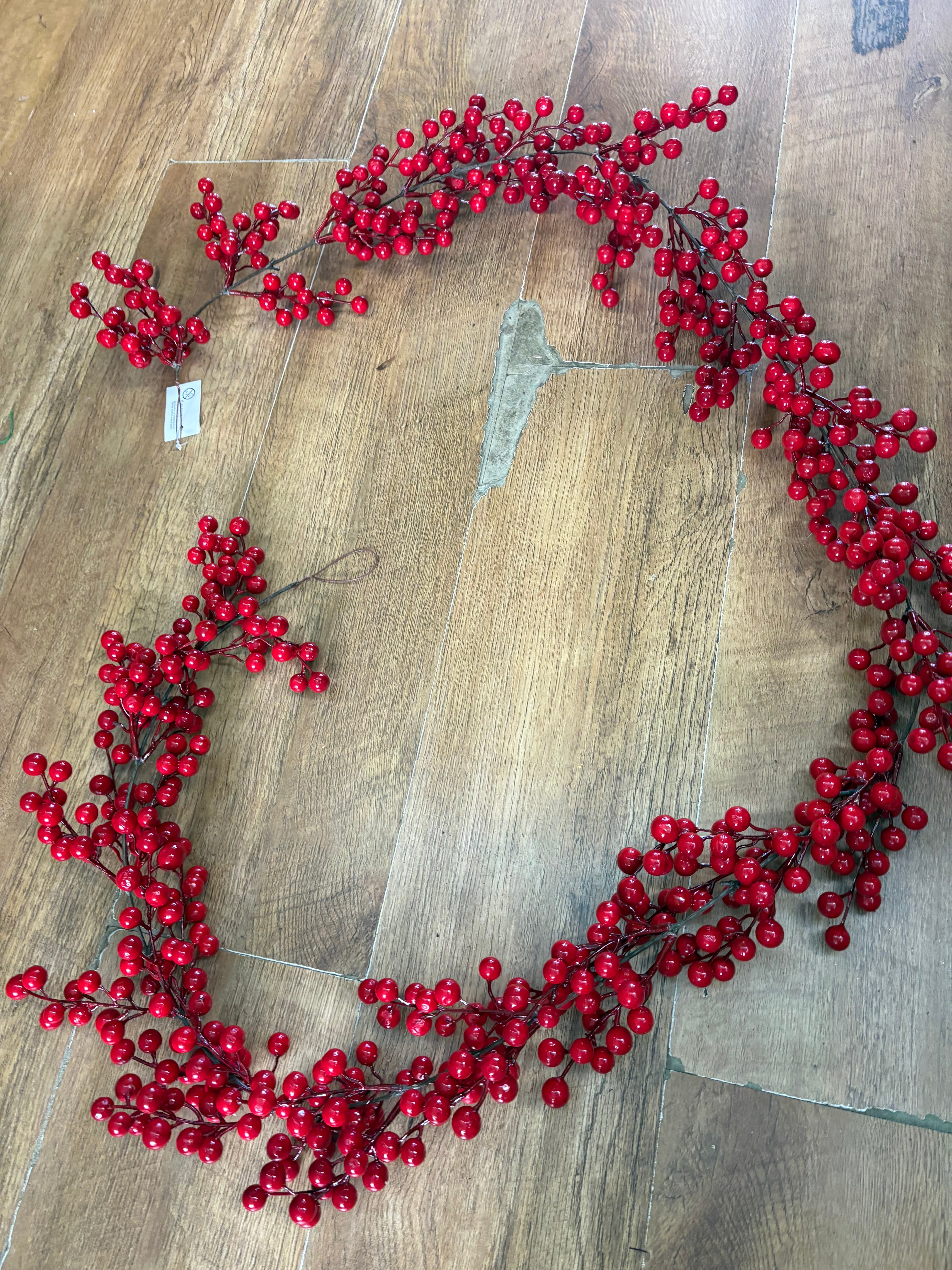 180cm Glossy red berry garland