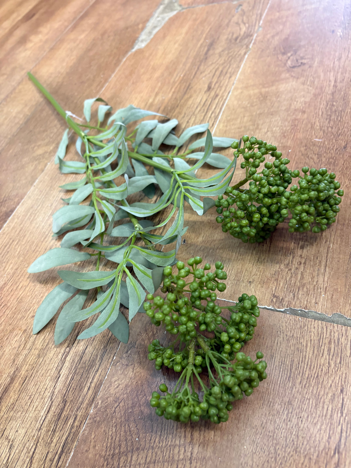 62cm tall green premium elderberry spray