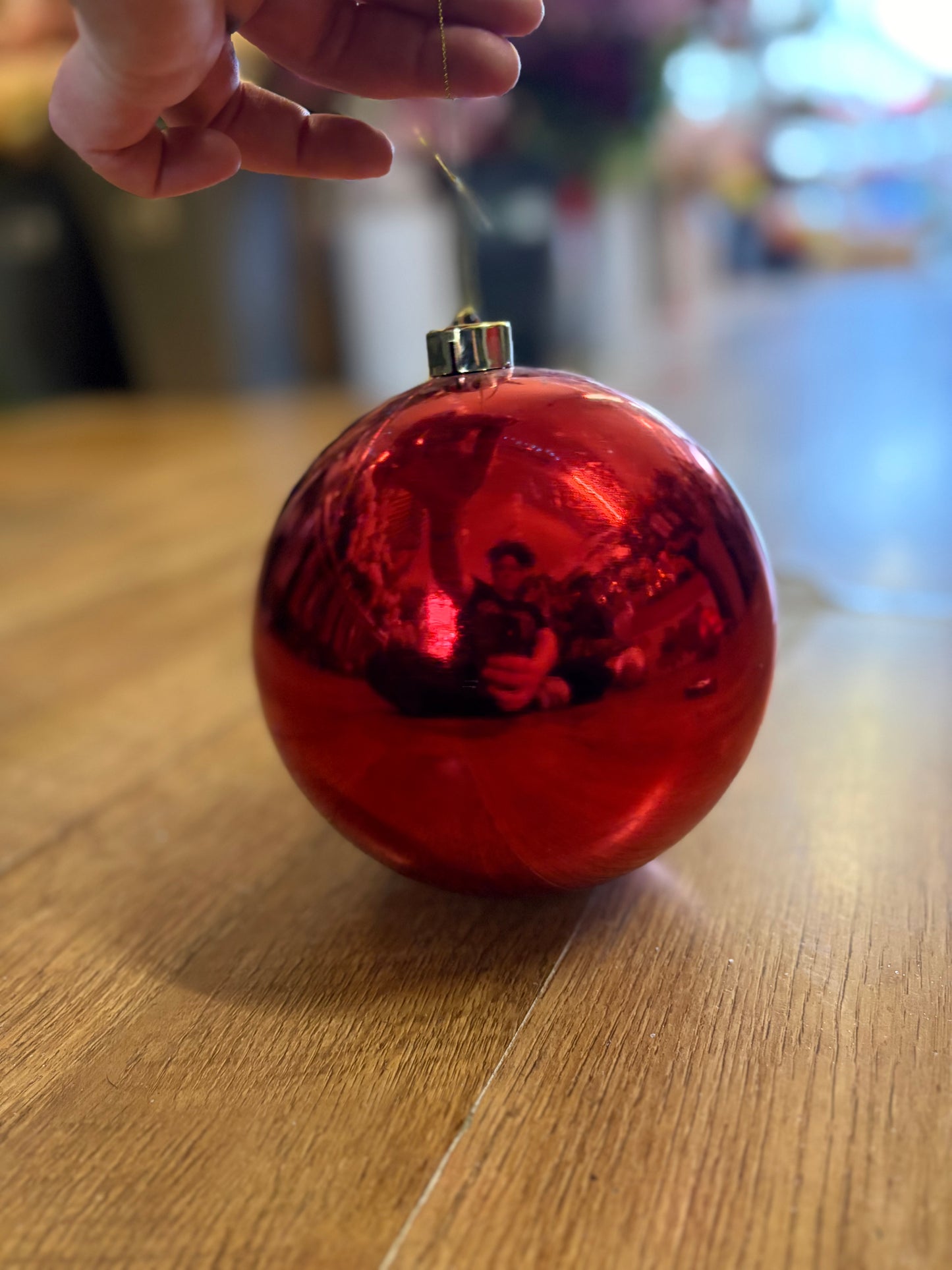 Large 15cm shiny red bauble