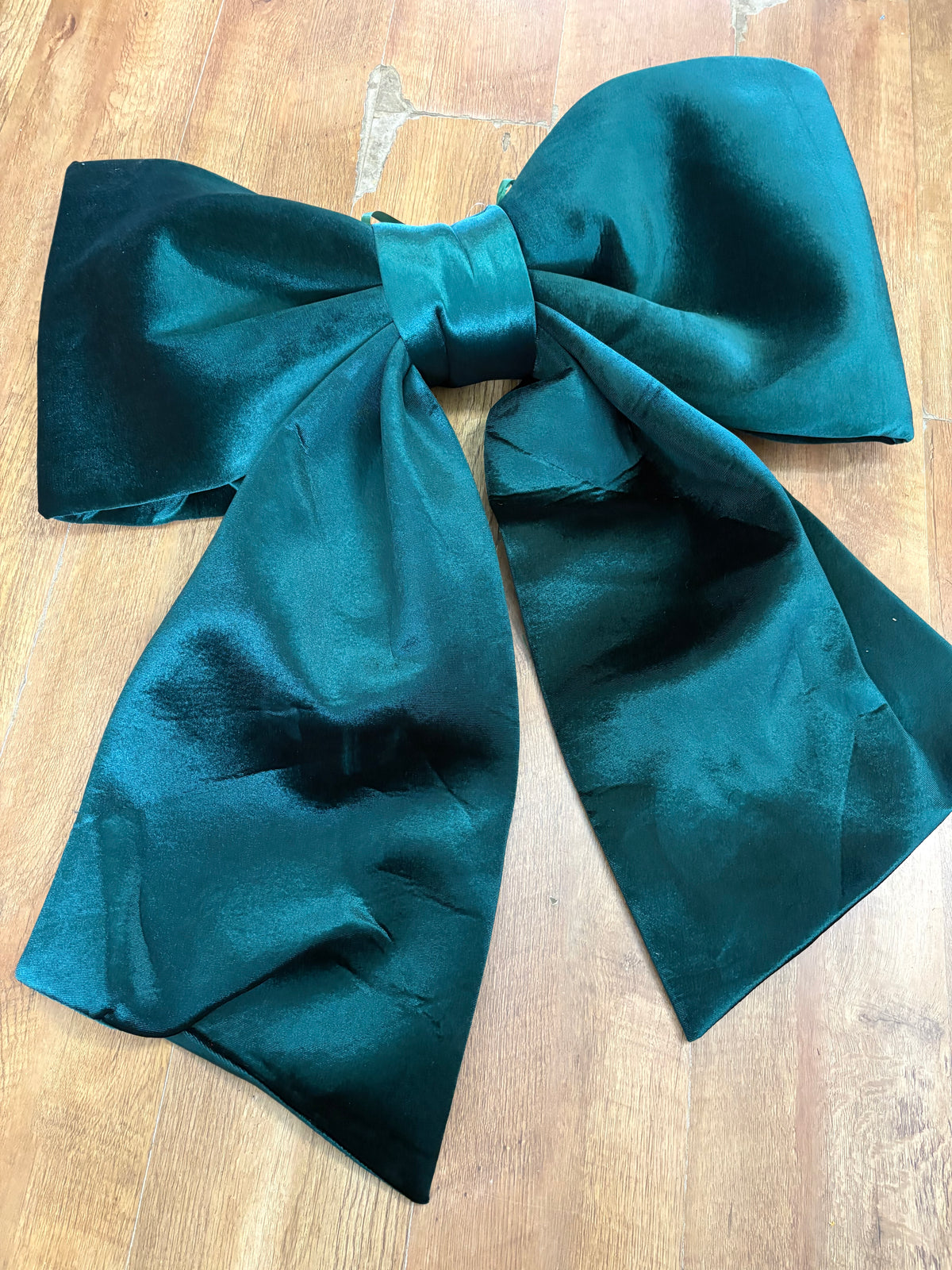 Giant 92cm Emerald Green Christmas Bow