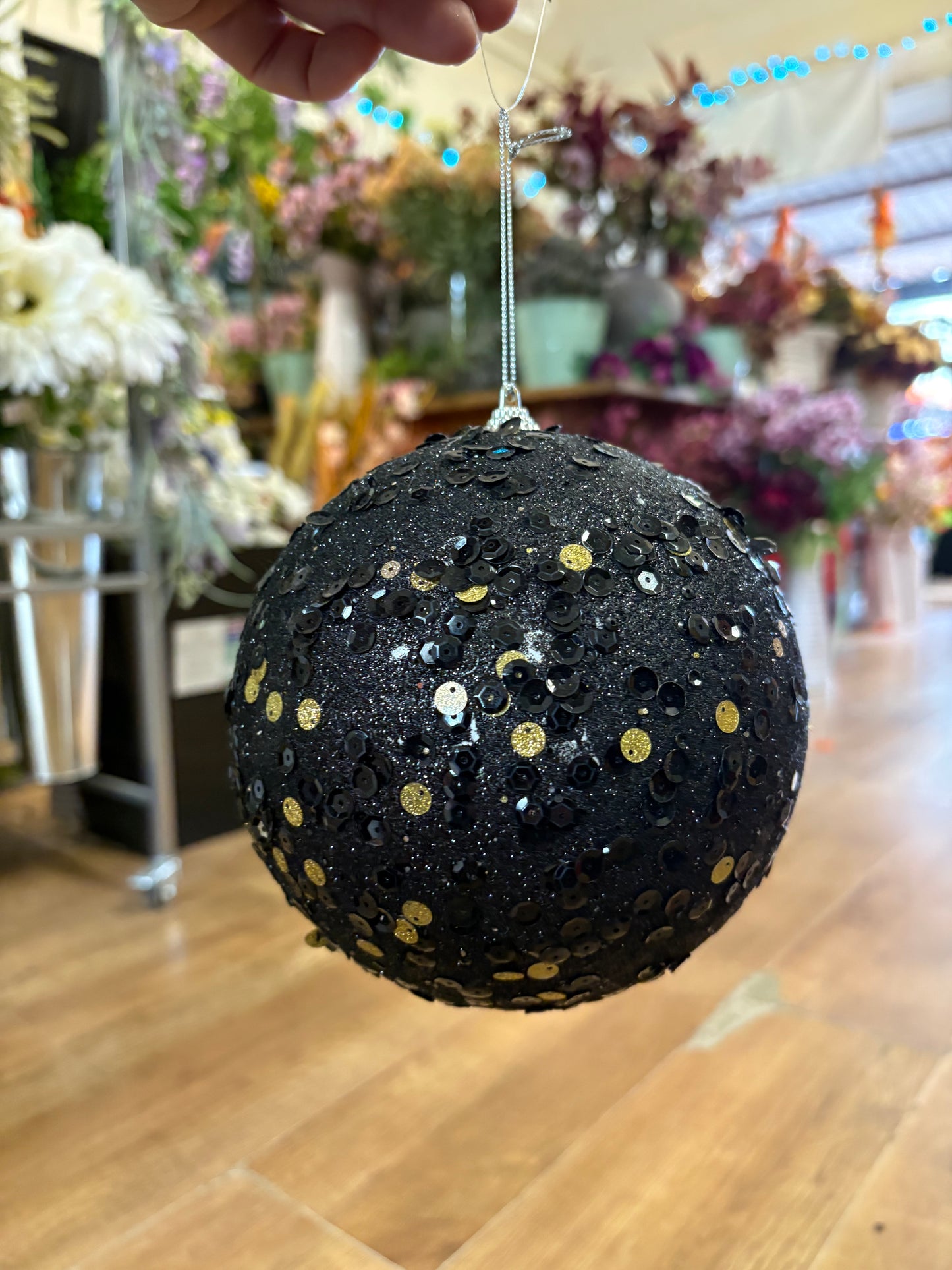 Large 15cm black and gold glittered bauble