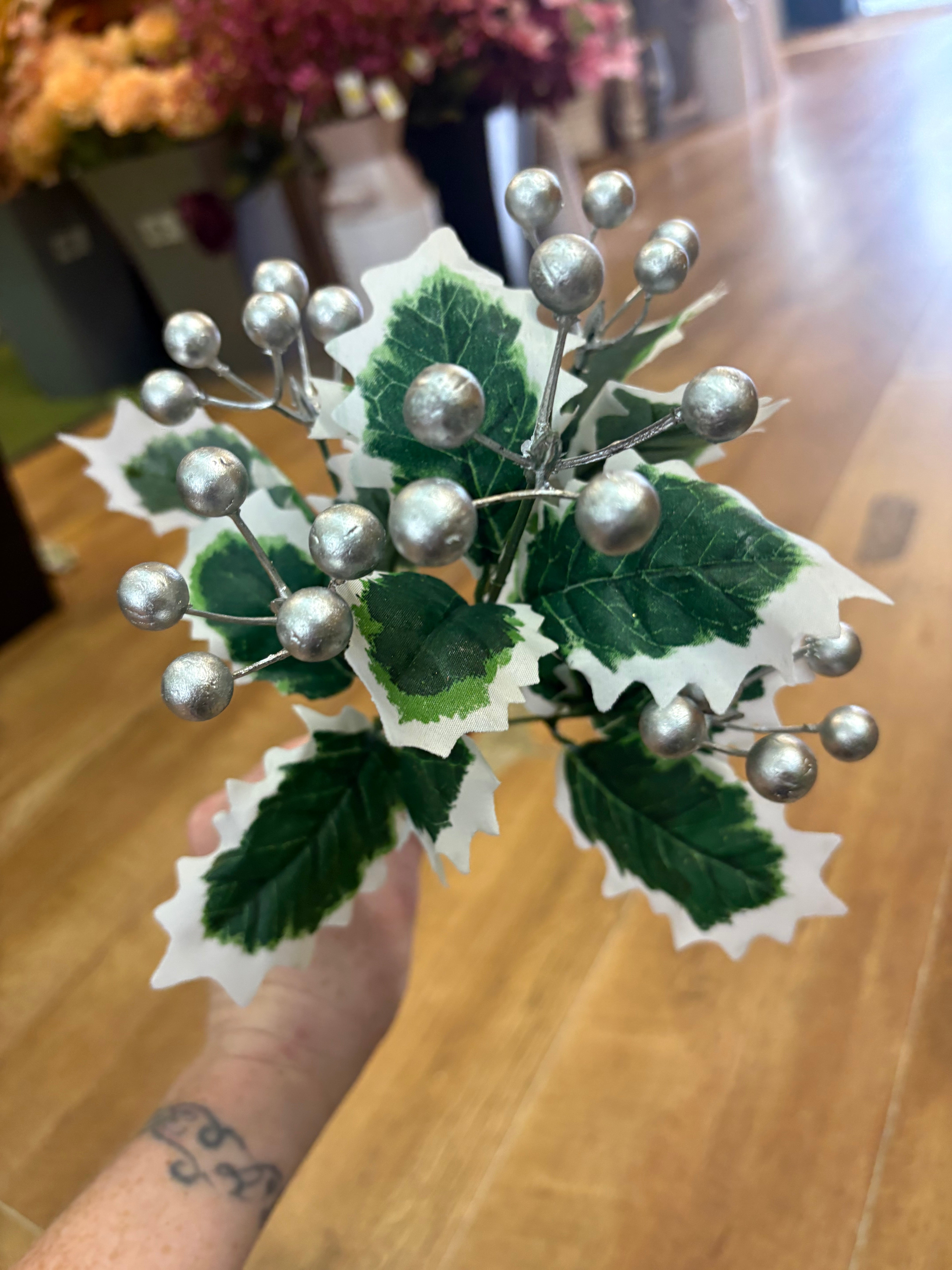 Silver berry holly bunch - 2 styles available