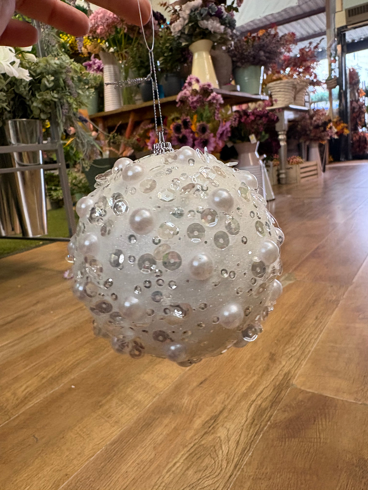 White pearls and sequins glittered bauble - 10cm