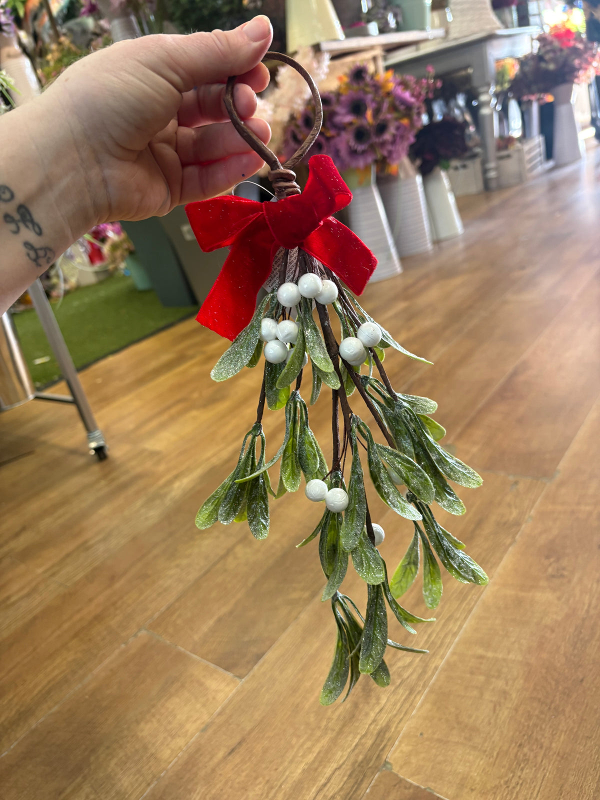 34cm Frosted mistletoe and red velvet bow swag