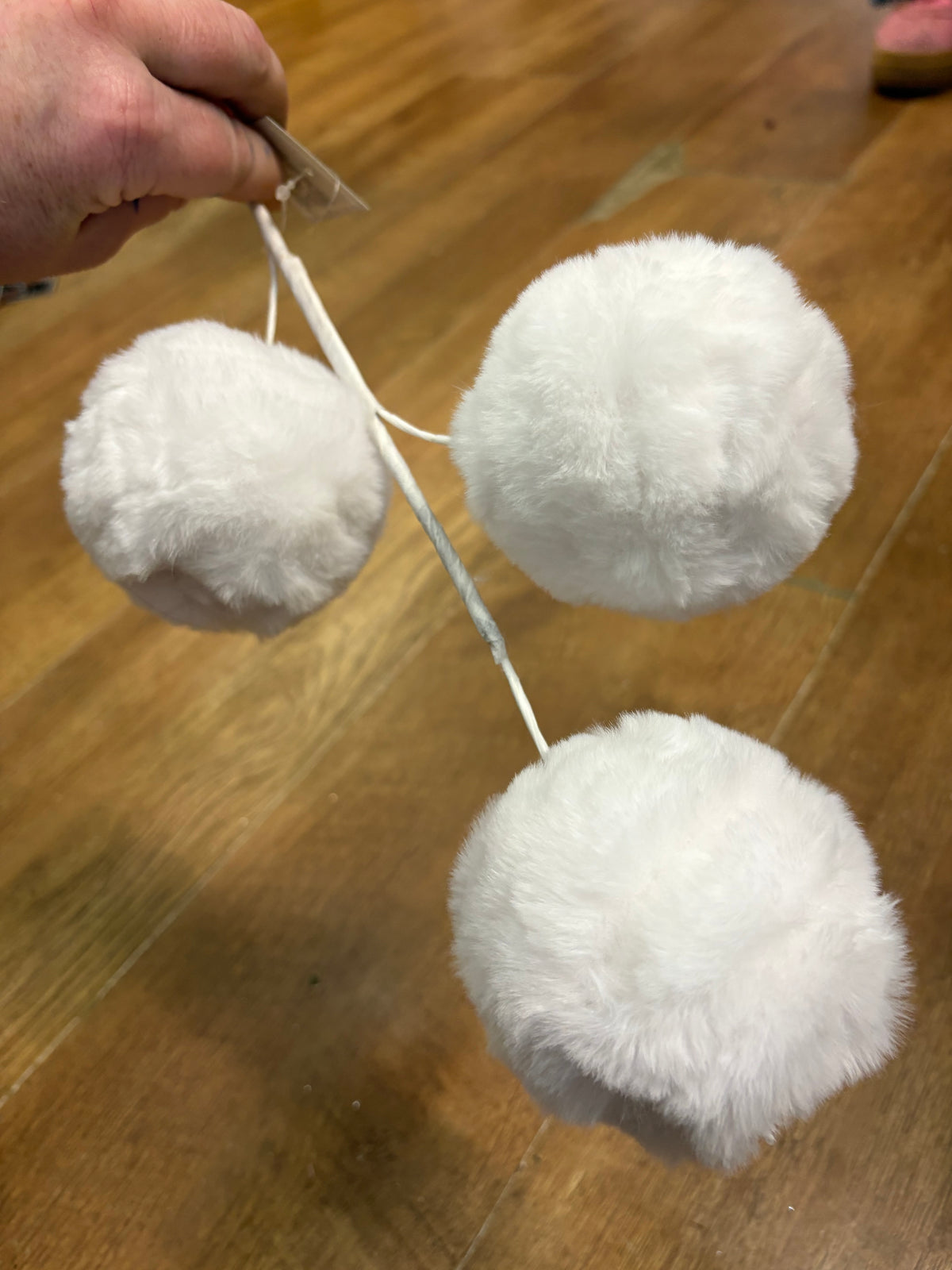 Fluffy white triple snowball stem