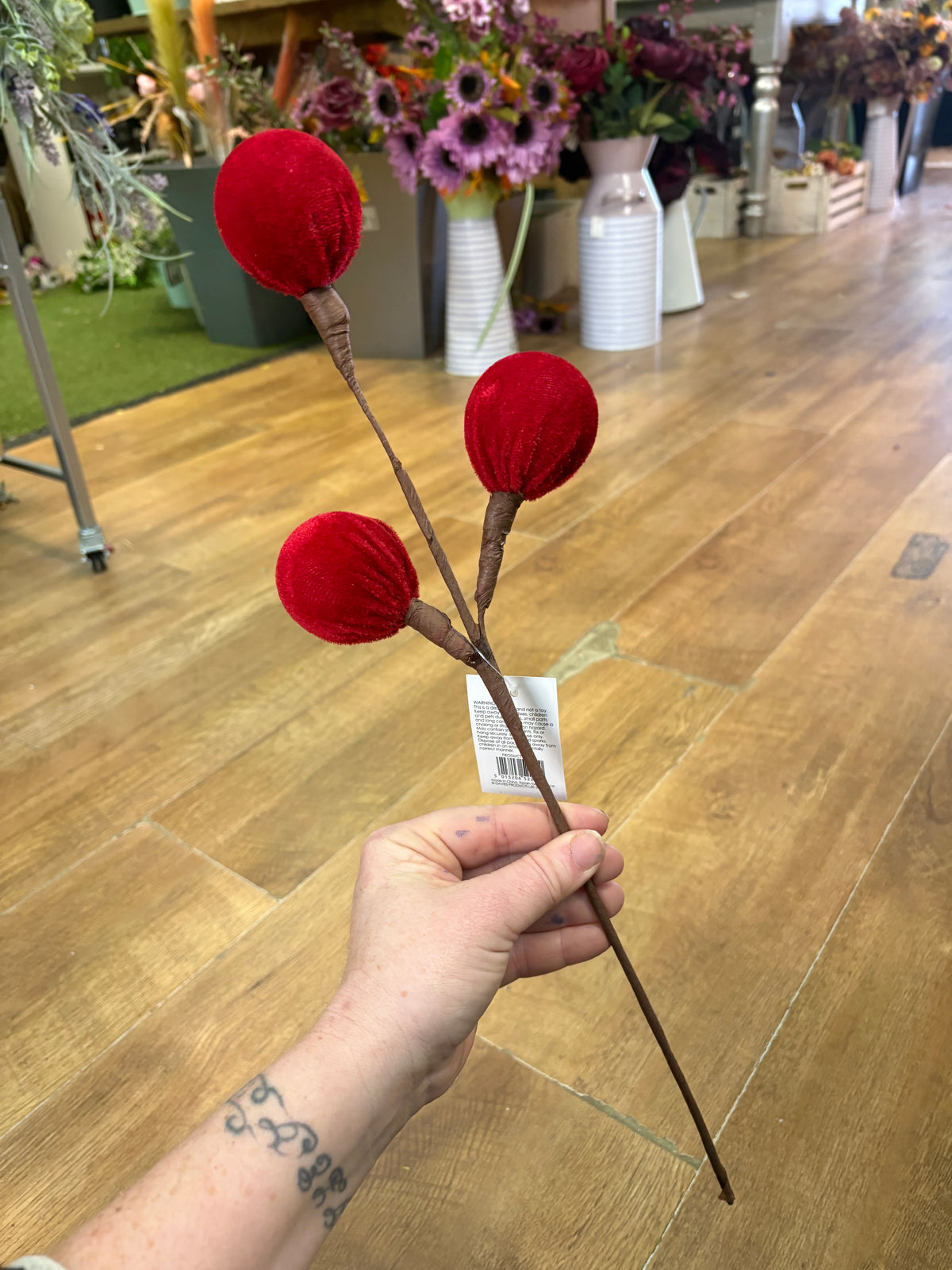 Long stem triple red velvet bauble stem