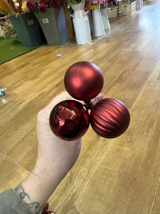 Burgundy triple bauble pick