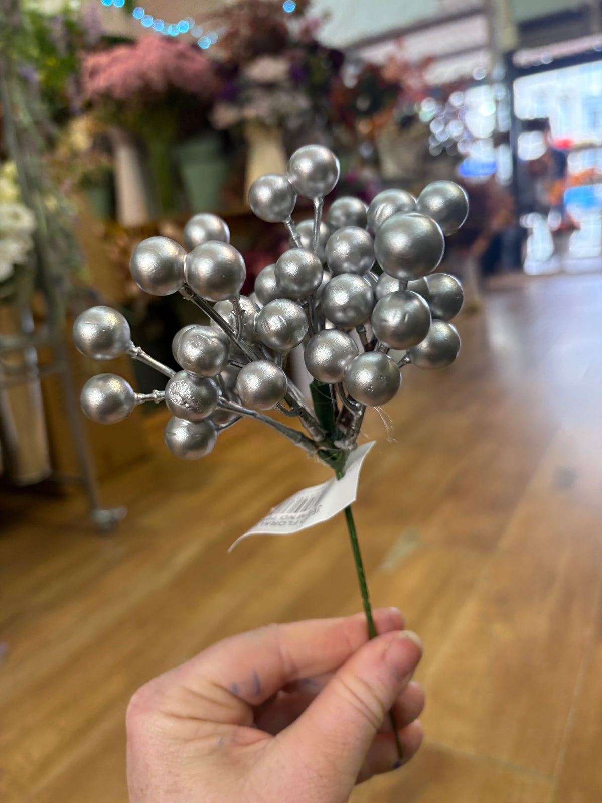 Silver cluster berry pick