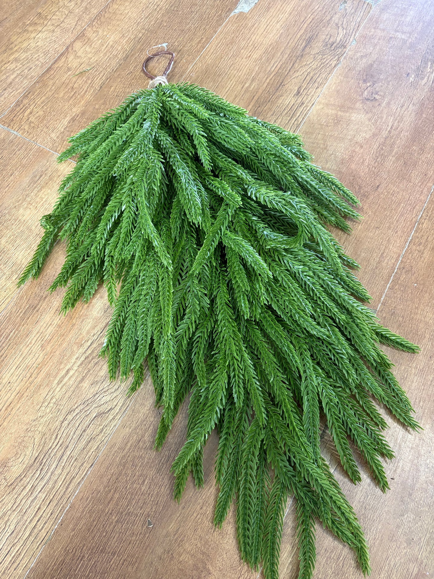70cm weeping Norfolk pine teardrop swag