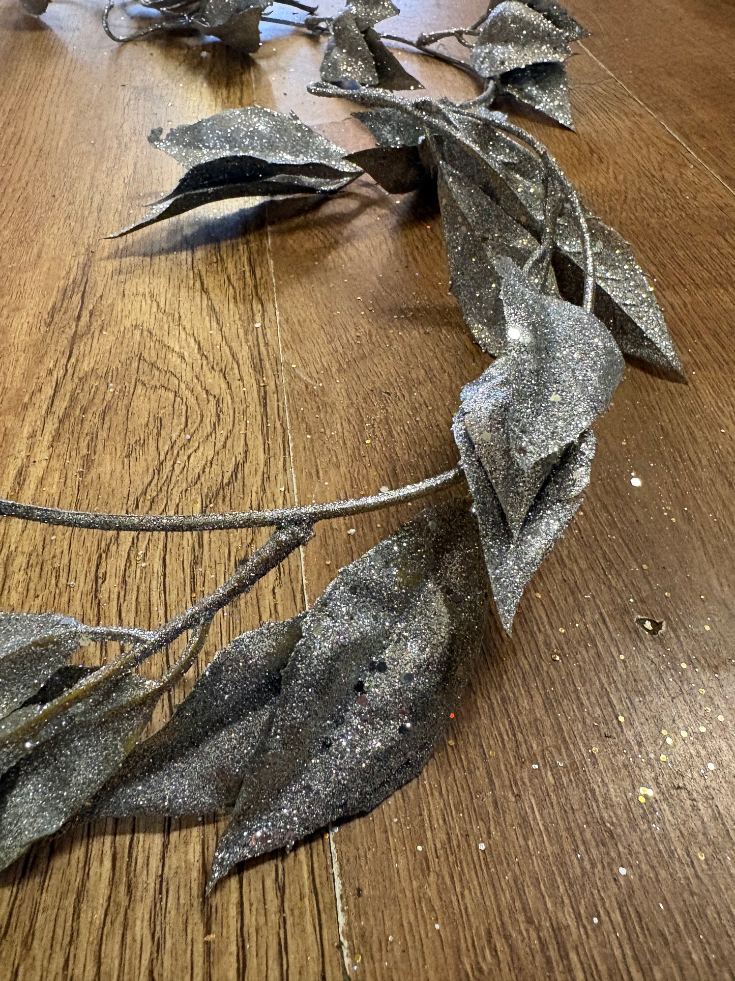 180cm glittered silver foliage garland