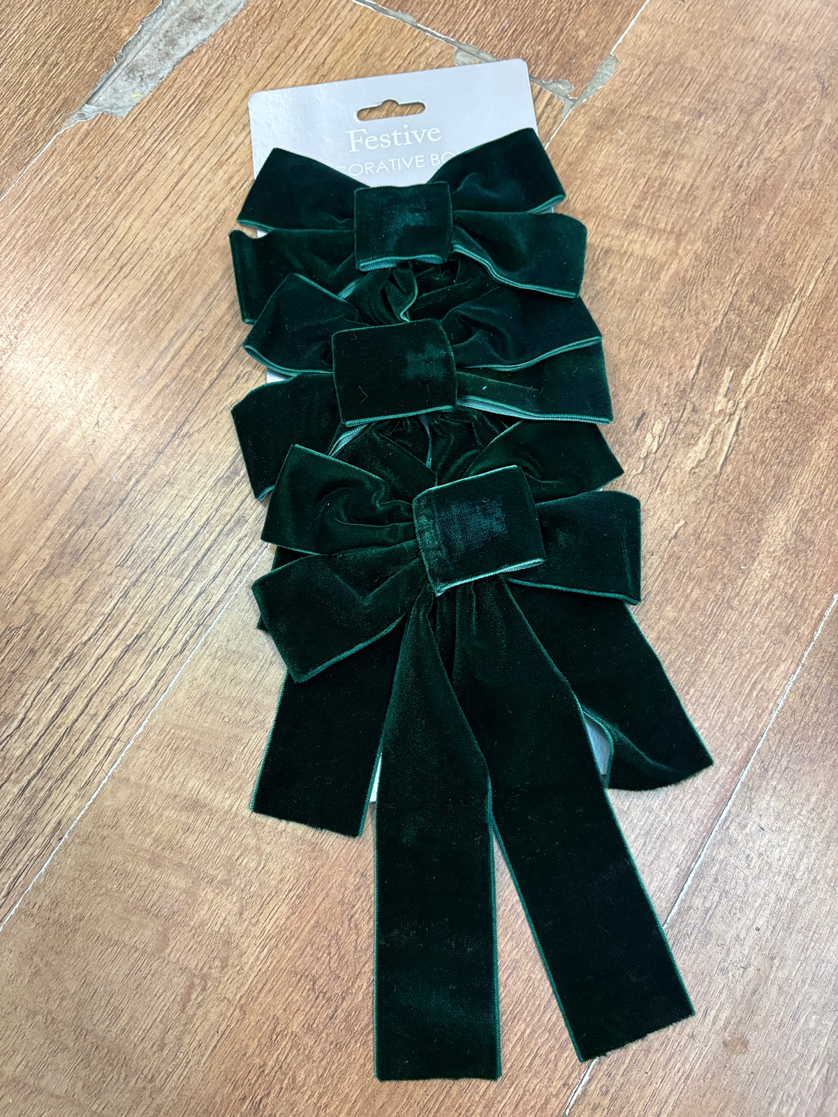 Pack of 3 deep green velvet tie on  Bows