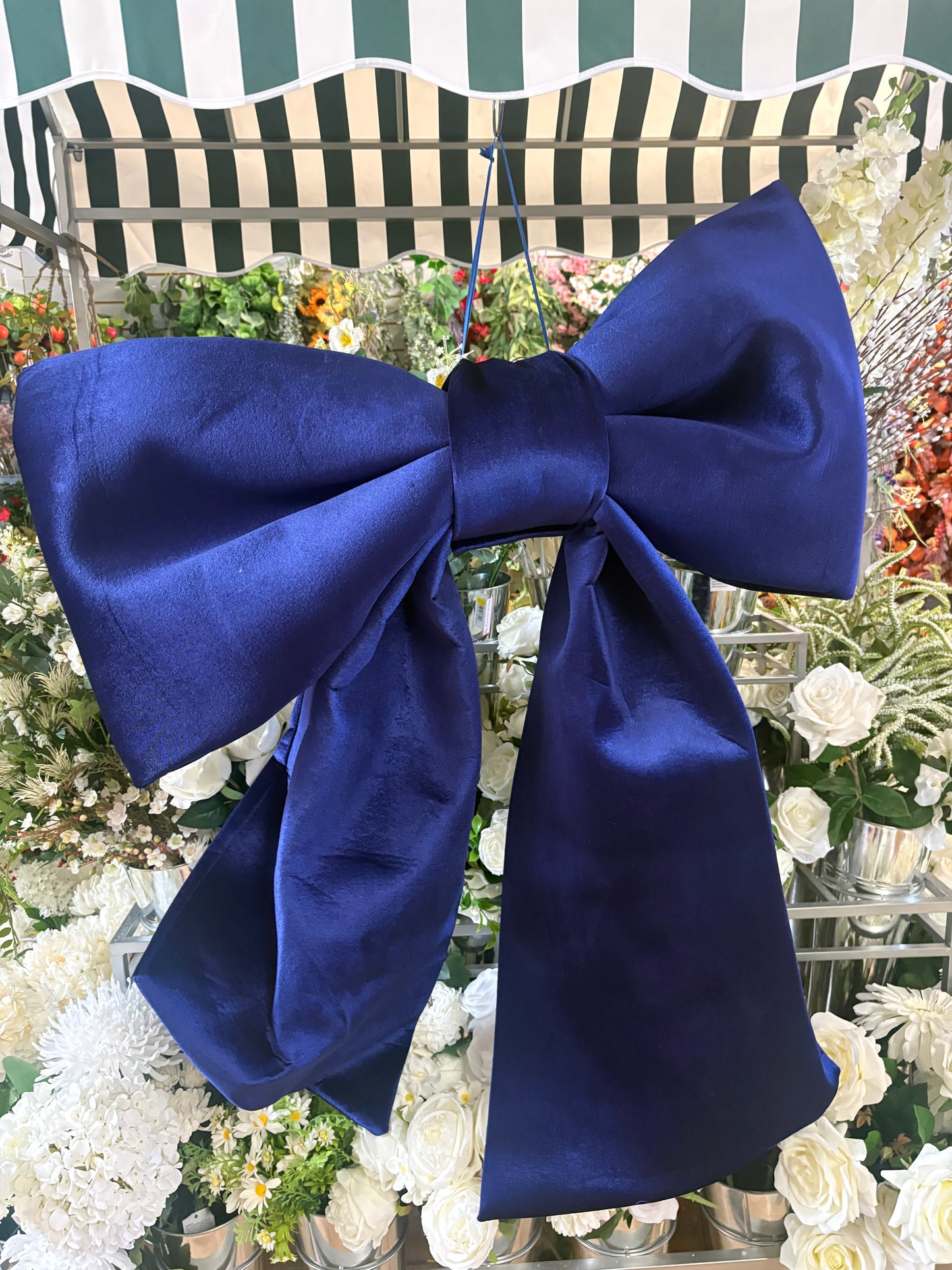 Gigantic 115cm dark blue velvet Christmas bow