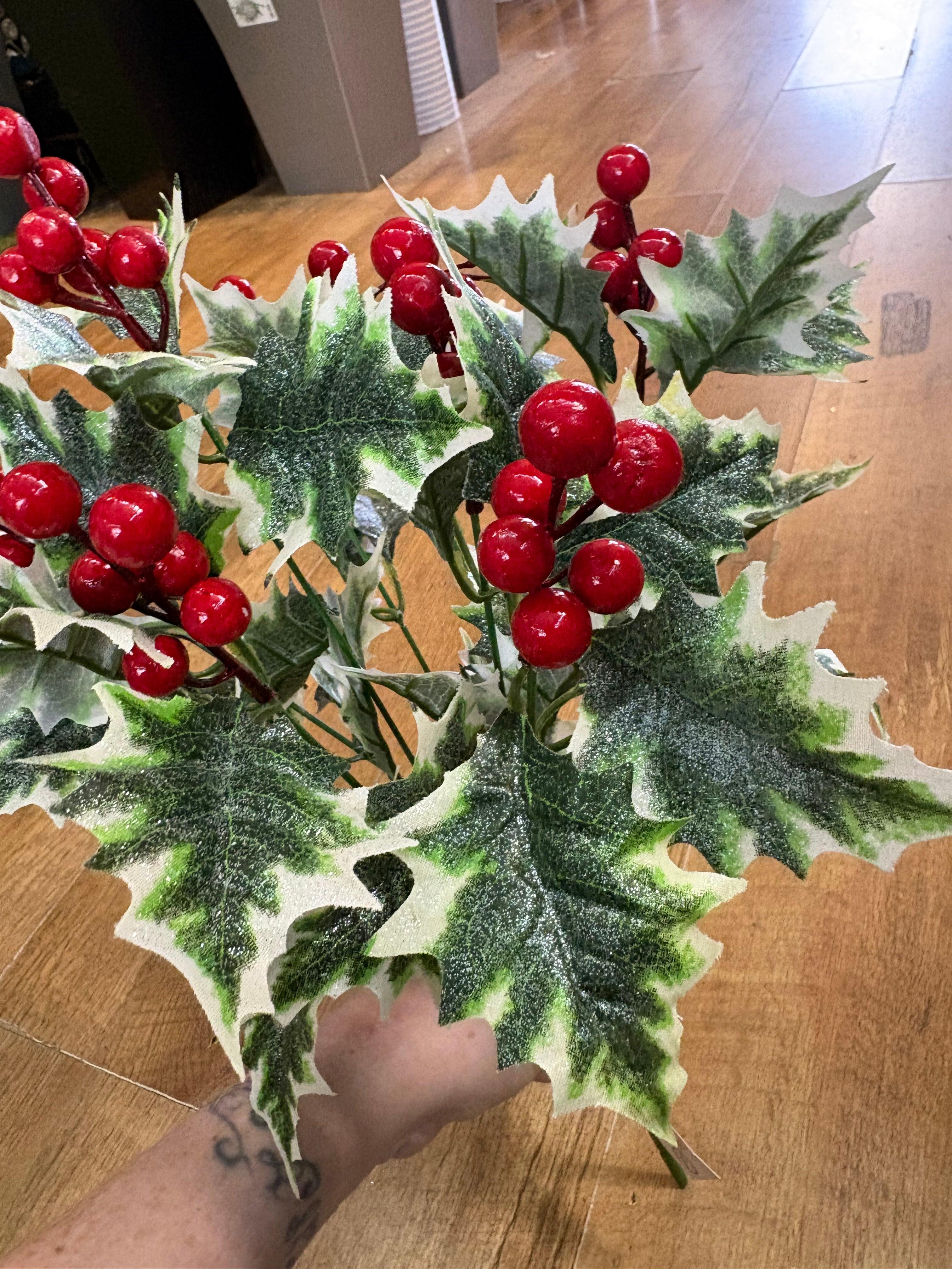 Large glittered shimmery variegated holly bunch