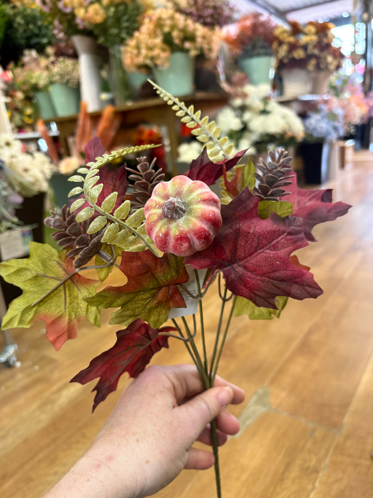 Pumpkin, cone and foliage bunch - 4 colours available