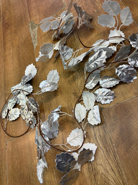 190cm metallic silver holly garland