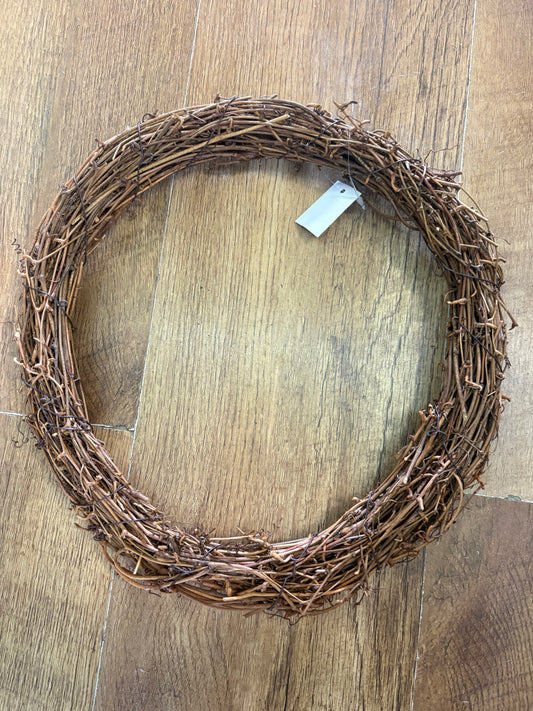 Approx 30cm grapevine wreath