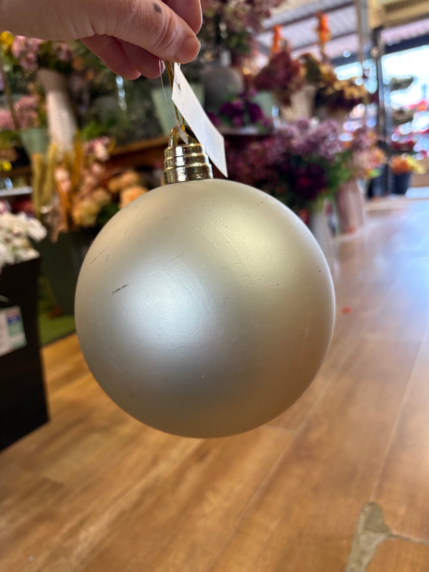 Large 15cm champagne bauble