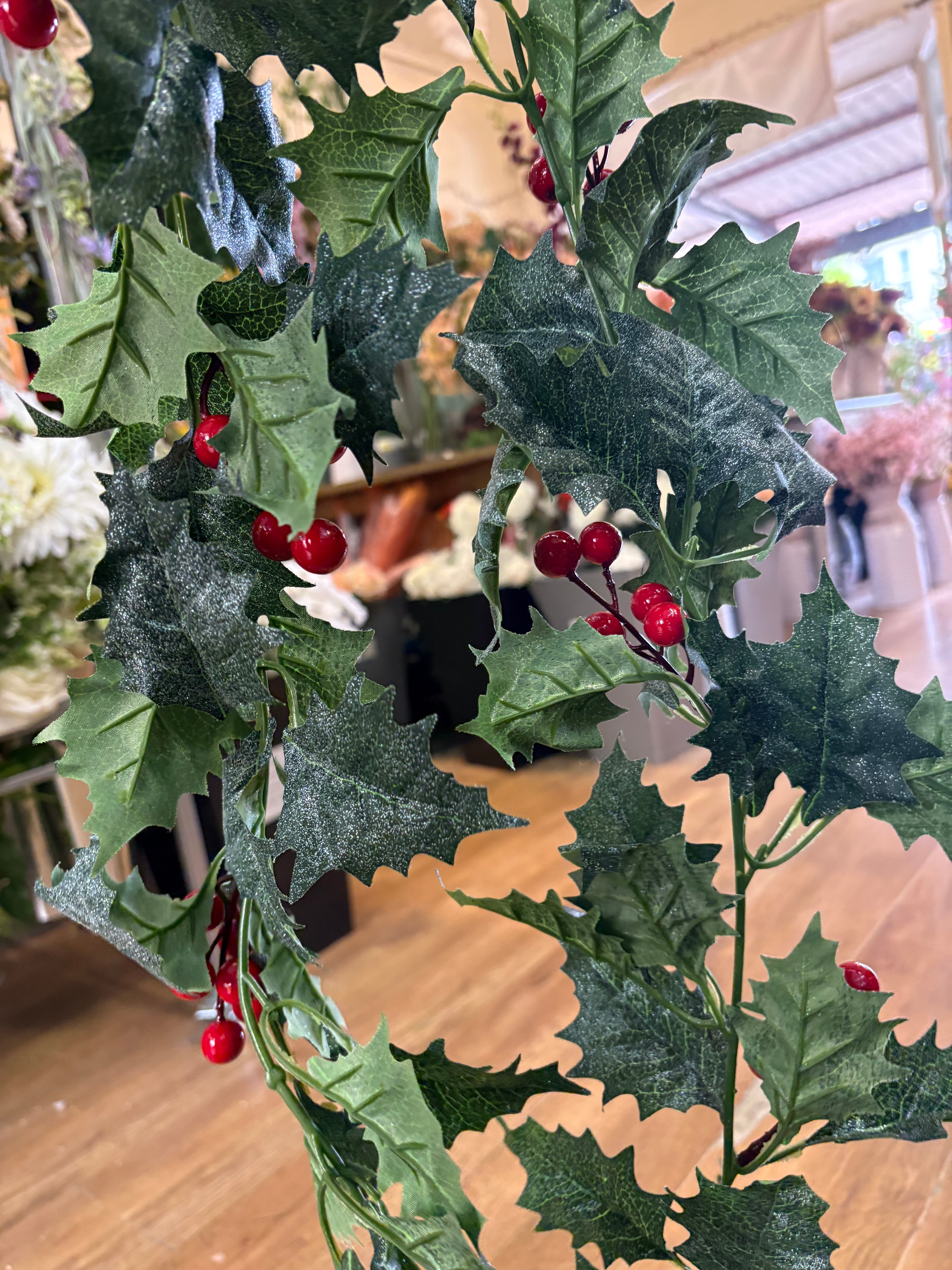 170cm glittered shimmery holly garland