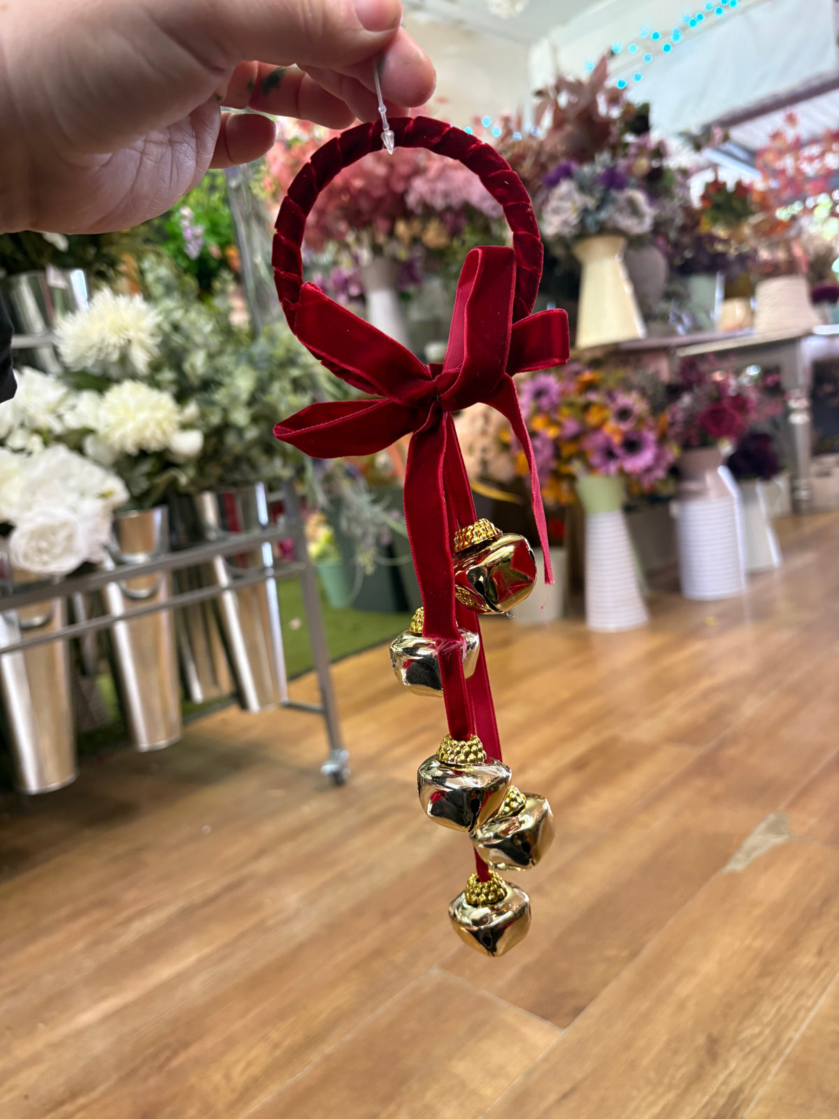 28cm burgundy velvet and gold bell hanger