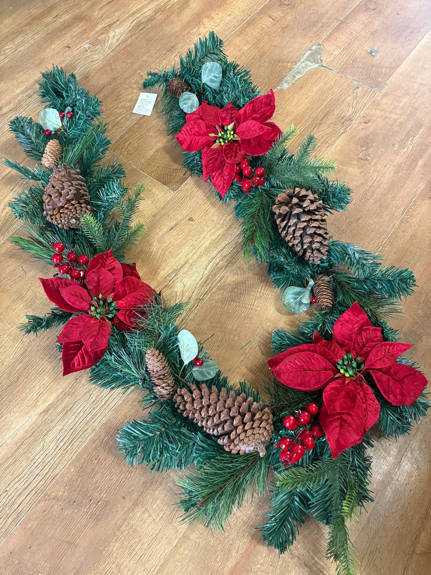 180cm poinsettia and red berry garland