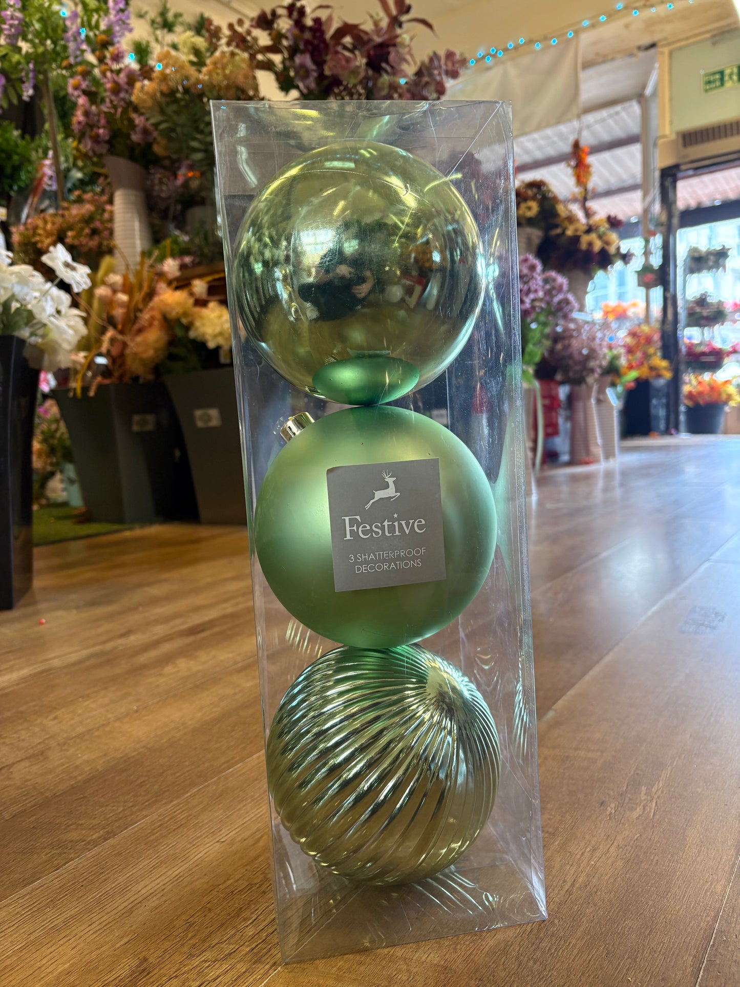 Pack of 3 large green 15cm baubles